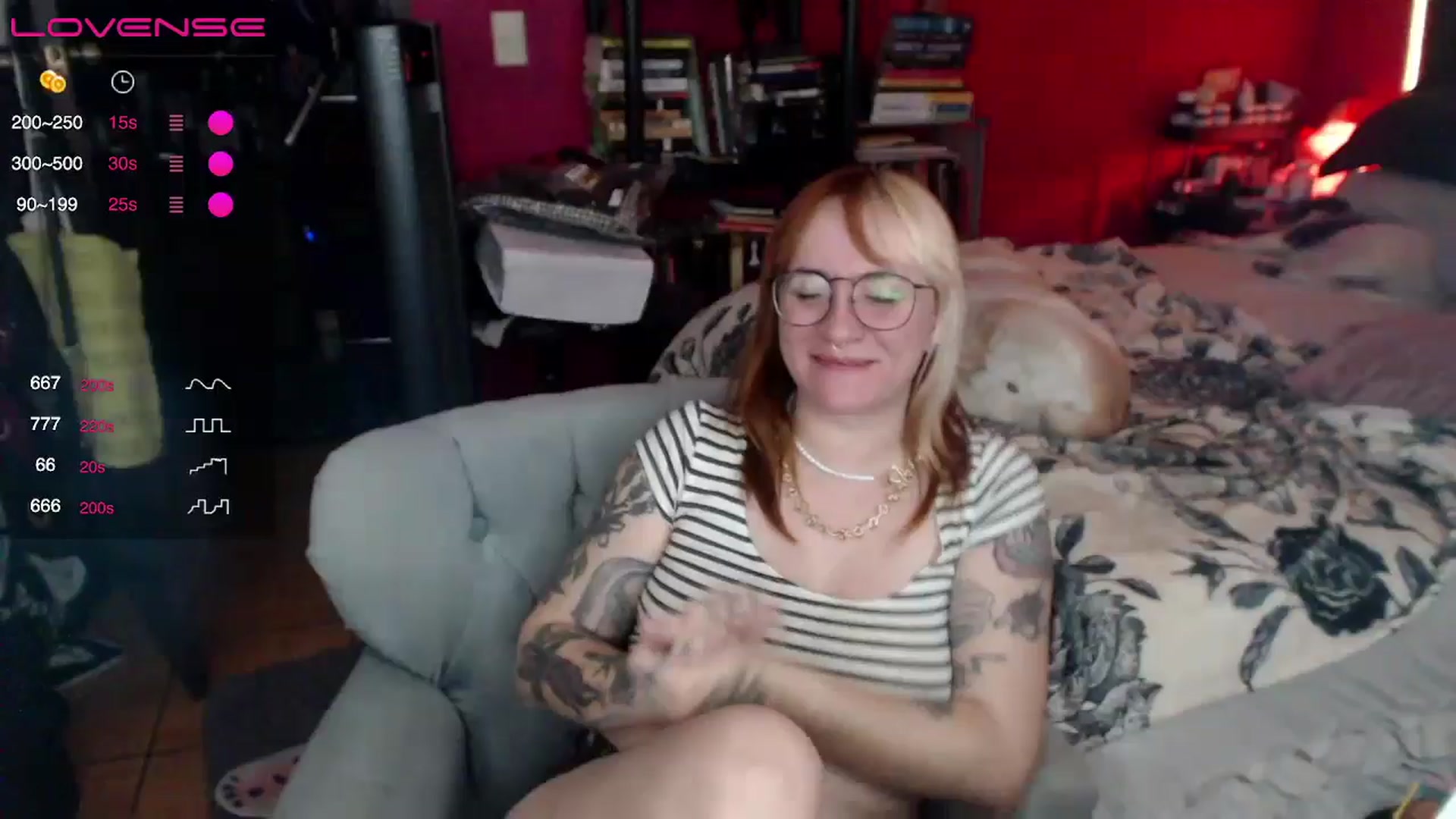 Gallery image thumbnail from AxeHallow's myfreecams stream on, 05/20/2024, 09:57 image 15 of 20