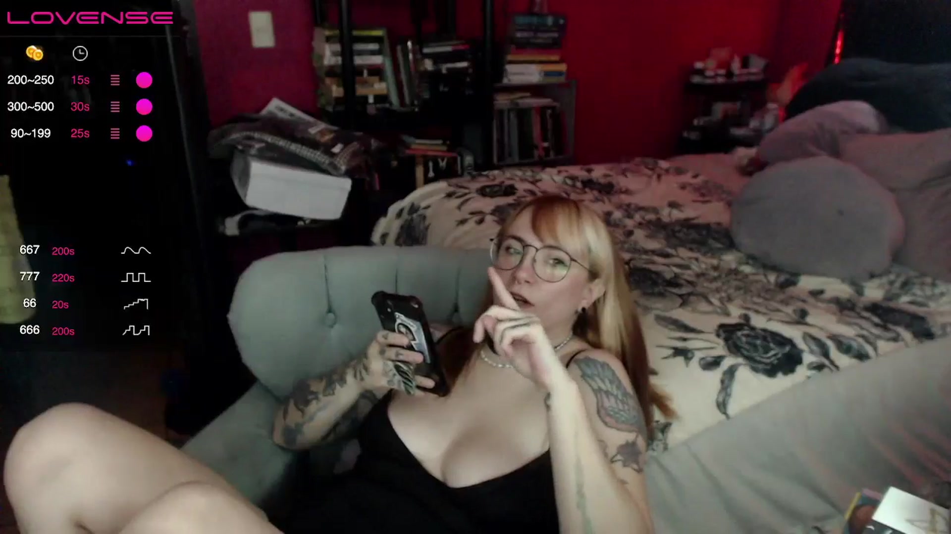 Gallery image thumbnail from AxeHallow's myfreecams stream on, 05/22/2024, 22:30 image 12 of 20