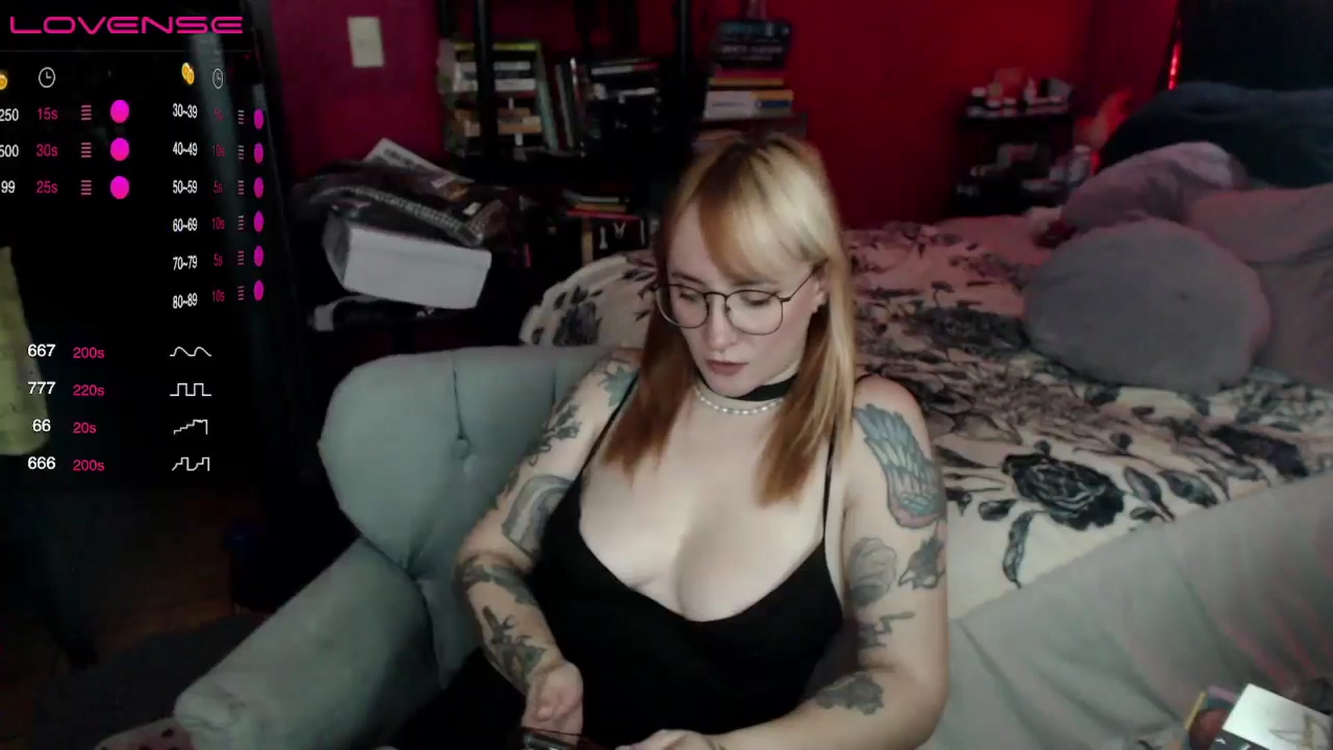 Gallery image thumbnail from AxeHallow's myfreecams stream on, 05/22/2024, 22:30 image 3 of 20