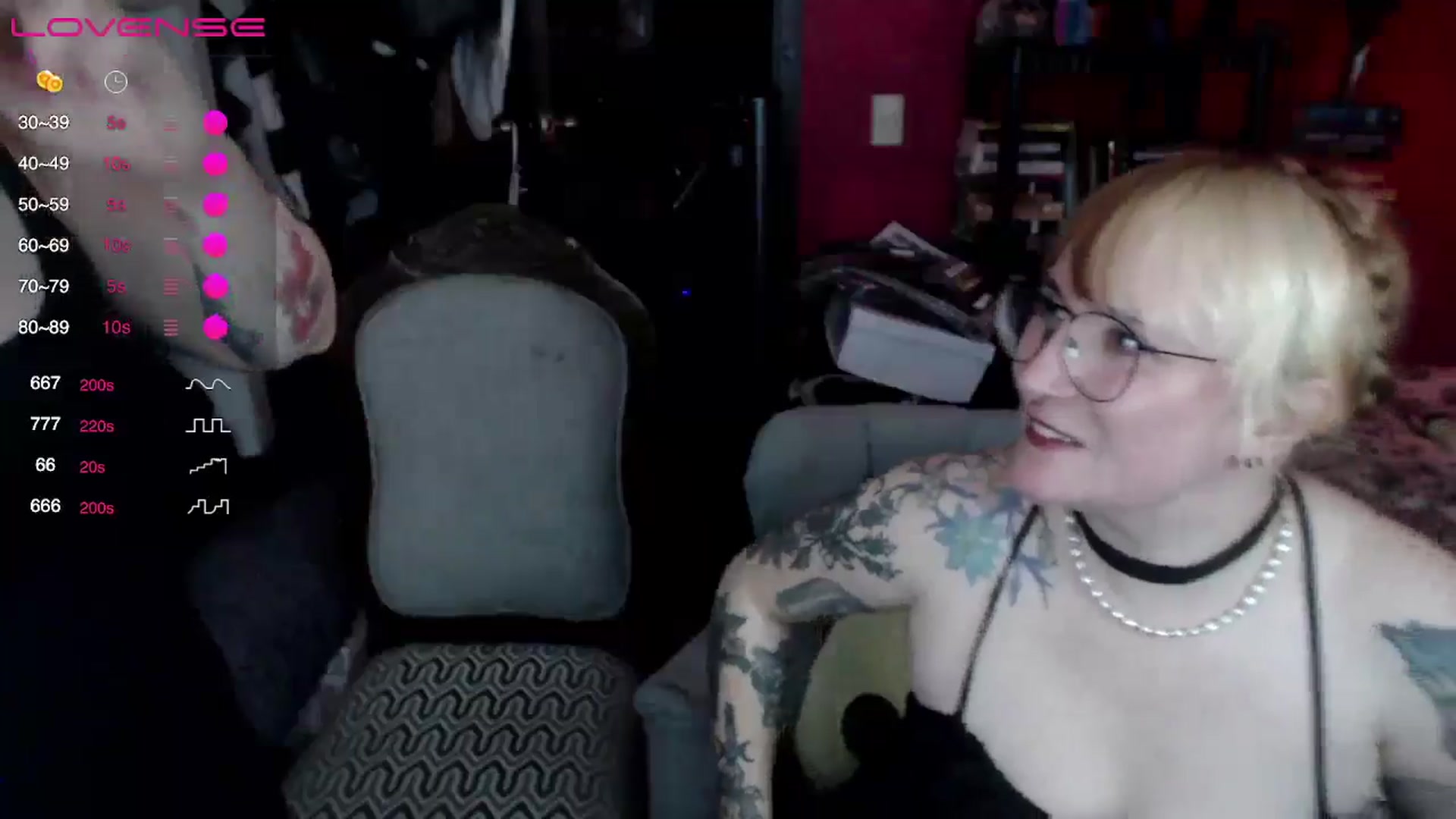 Gallery image thumbnail from AxeHallow's myfreecams stream on, 05/24/2024, 05:01 image 15 of 20