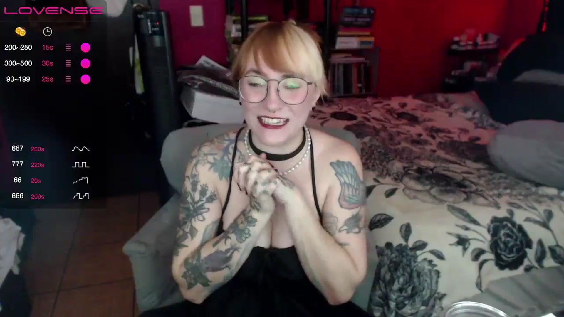 Gallery image thumbnail from AxeHallow's myfreecams stream on, 05/24/2024, 05:01 image 3 of 20