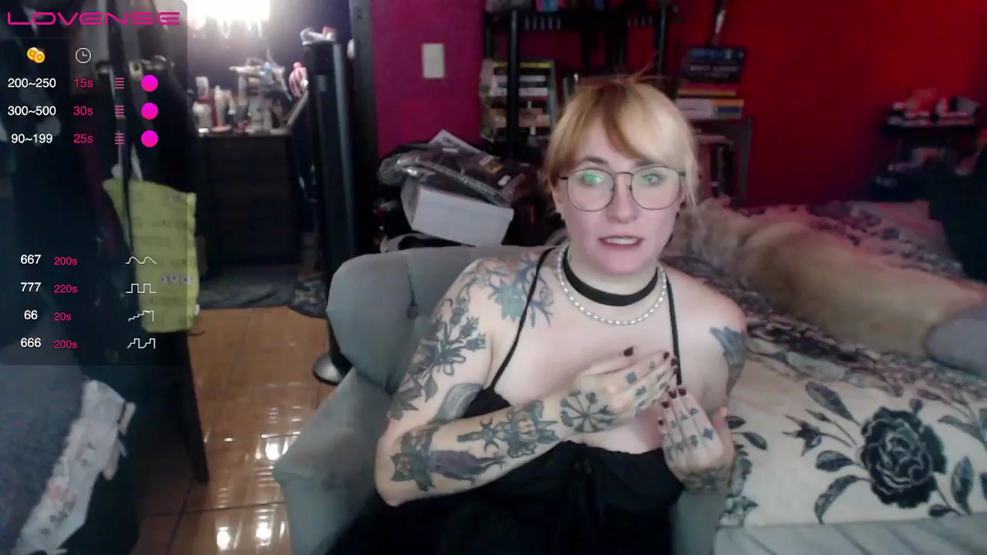 Gallery image thumbnail from AxeHallow's myfreecams stream on, 05/24/2024, 05:01 image 19 of 20