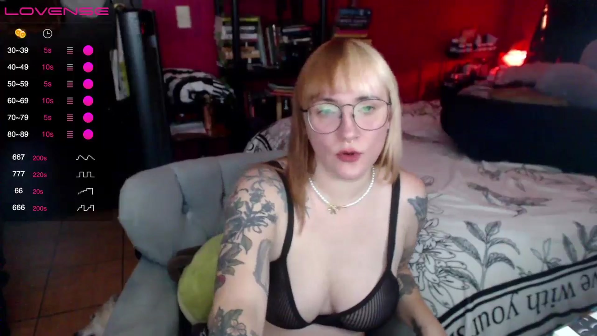 Gallery image thumbnail from AxeHallow's myfreecams stream on, 05/27/2024, 05:19 image 11 of 20