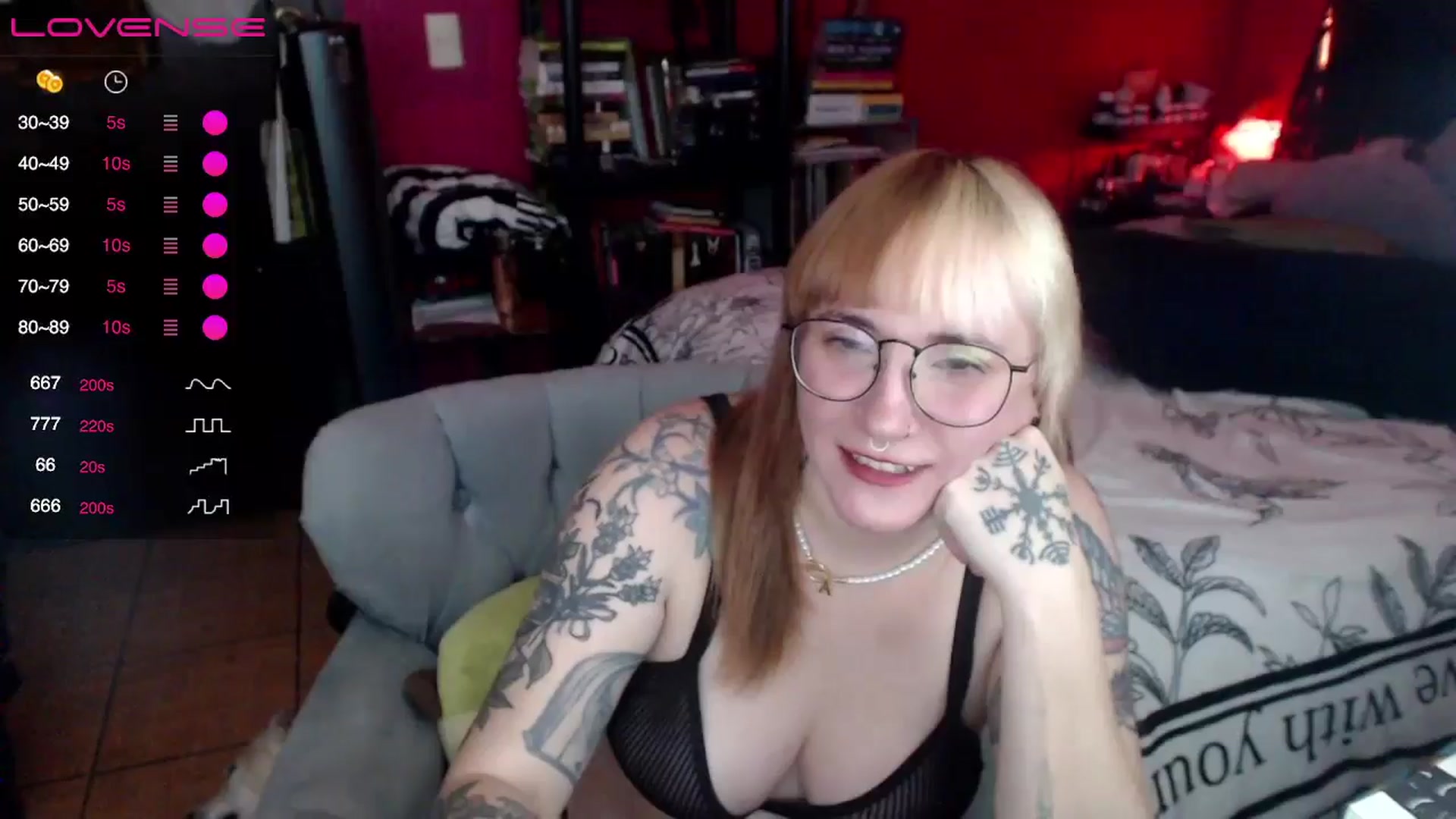 Gallery image thumbnail from AxeHallow's myfreecams stream on, 05/27/2024, 05:19 image 8 of 20
