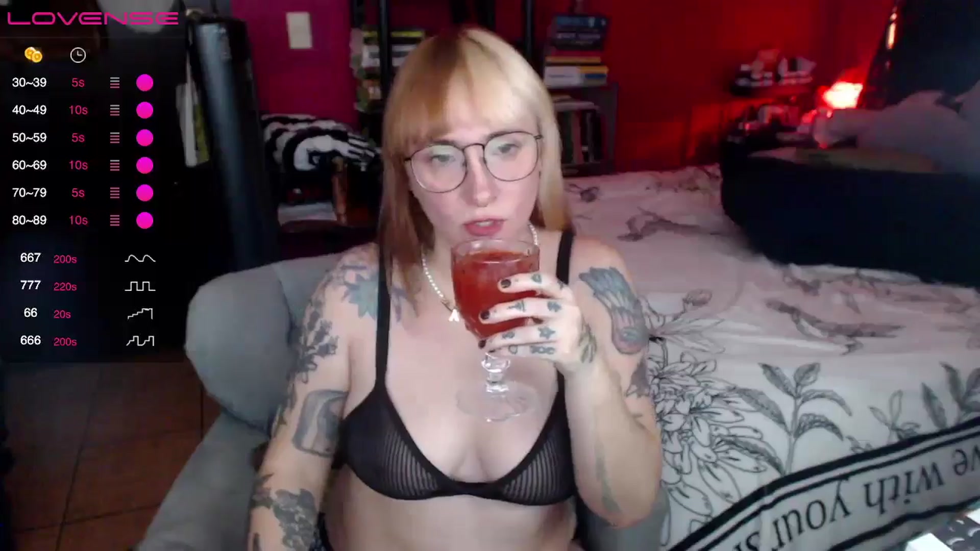 Gallery image thumbnail from AxeHallow's myfreecams stream on, 05/27/2024, 05:19 image 6 of 20