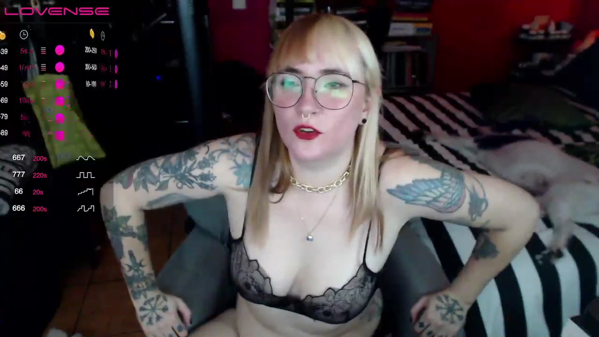Gallery image thumbnail from AxeHallow's myfreecams stream on, 05/30/2024, 02:28 image 13 of 20
