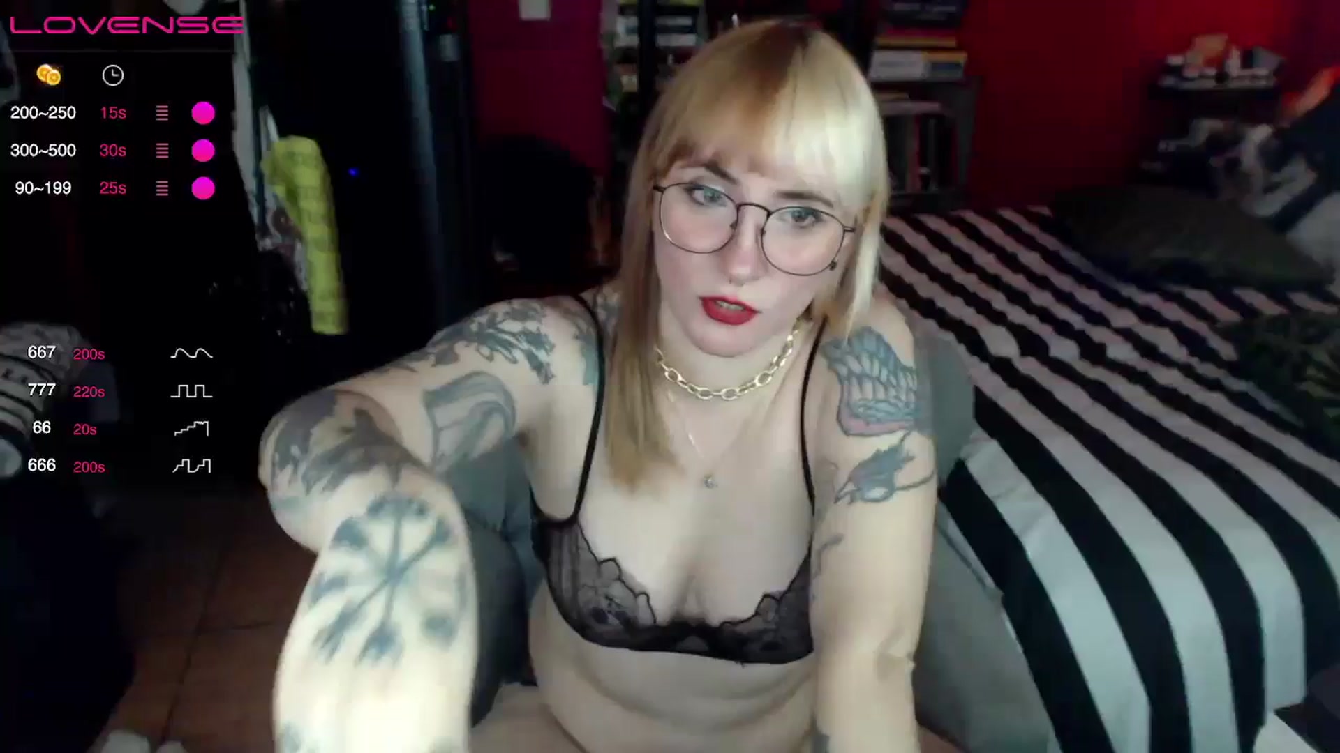 Gallery image thumbnail from AxeHallow's myfreecams stream on, 05/30/2024, 02:28 image 1 of 20