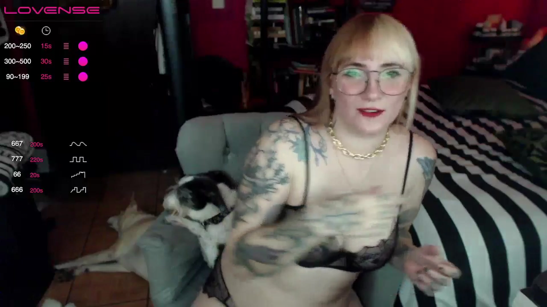 Gallery image thumbnail from AxeHallow's myfreecams stream on, 05/30/2024, 02:28 image 2 of 20