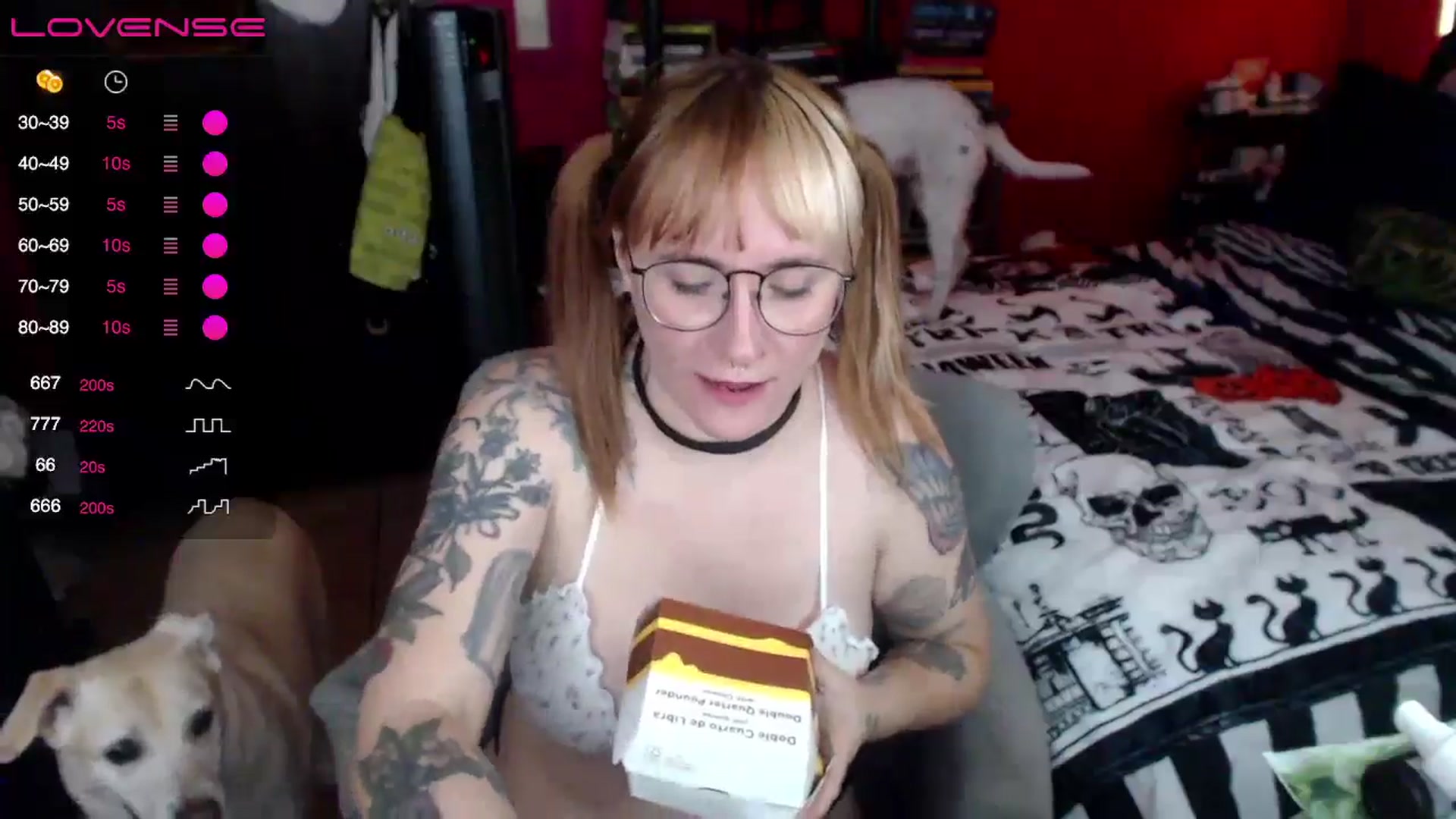 Gallery image thumbnail from AxeHallow's myfreecams stream on, 06/01/2024, 02:20 image 5 of 20