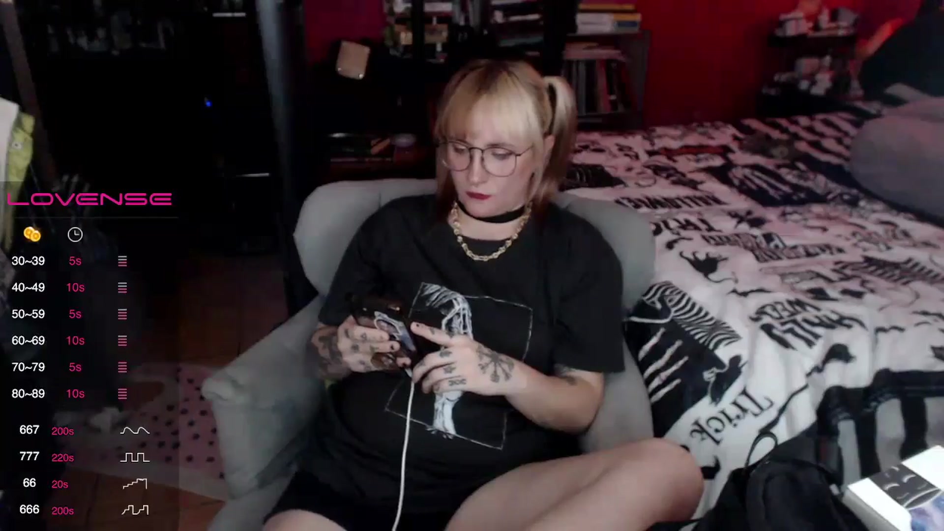 Gallery image thumbnail from AxeHallow's myfreecams stream on, 06/06/2024, 24:20 image 20 of 20