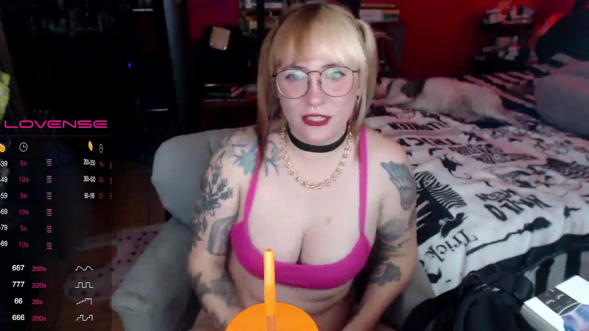 Gallery image thumbnail from AxeHallow's myfreecams stream on, 06/06/2024, 24:20 image 10 of 20