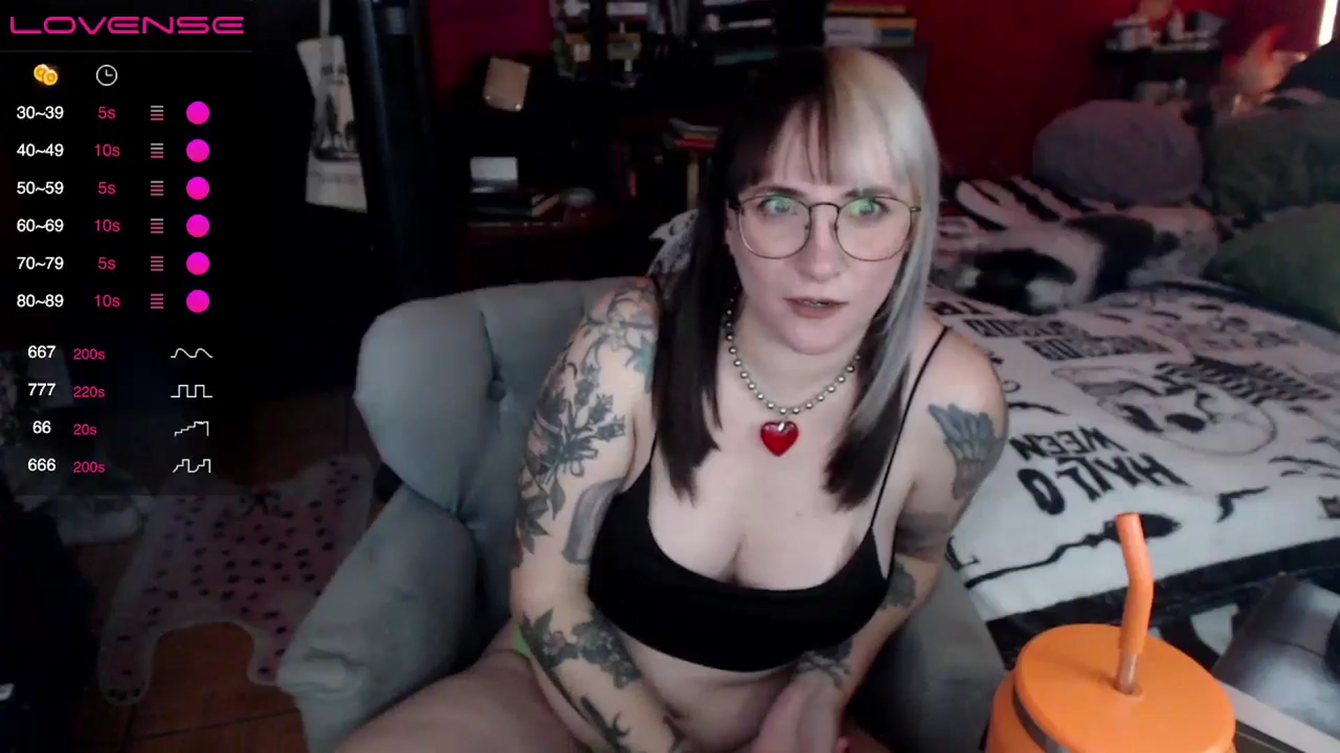 Gallery image thumbnail from AxeHallow's myfreecams stream on, 06/07/2024, 03:07 image 14 of 20