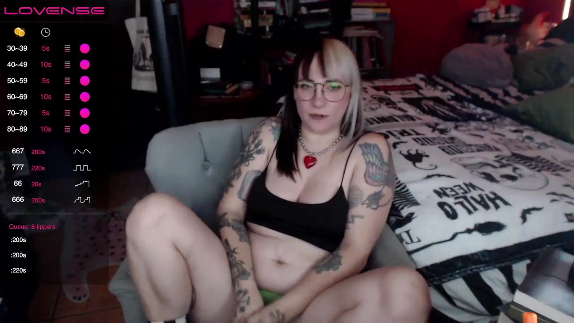 Gallery image thumbnail from AxeHallow's myfreecams stream on, 06/07/2024, 03:07 image 5 of 20