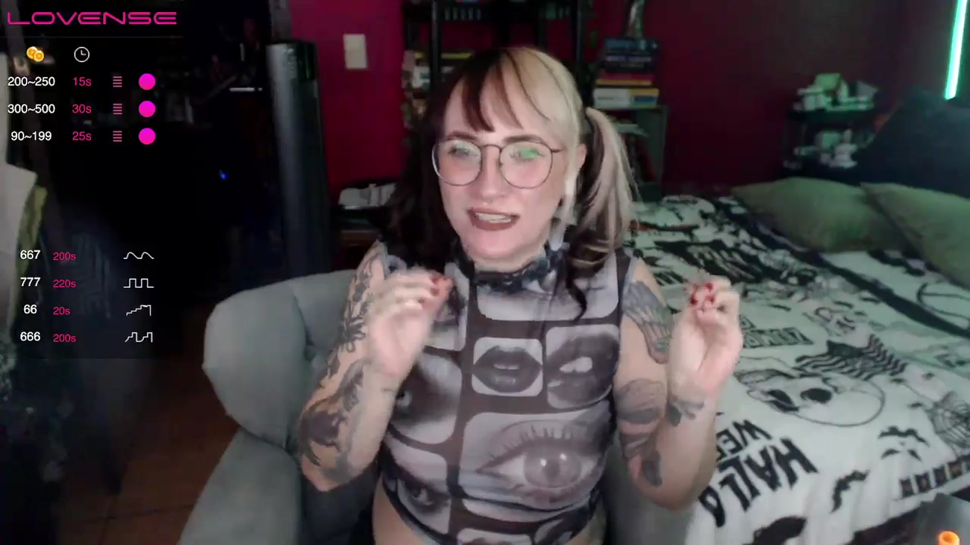Gallery image thumbnail from AxeHallow's myfreecams stream on, 06/09/2024, 24:14 image 7 of 20