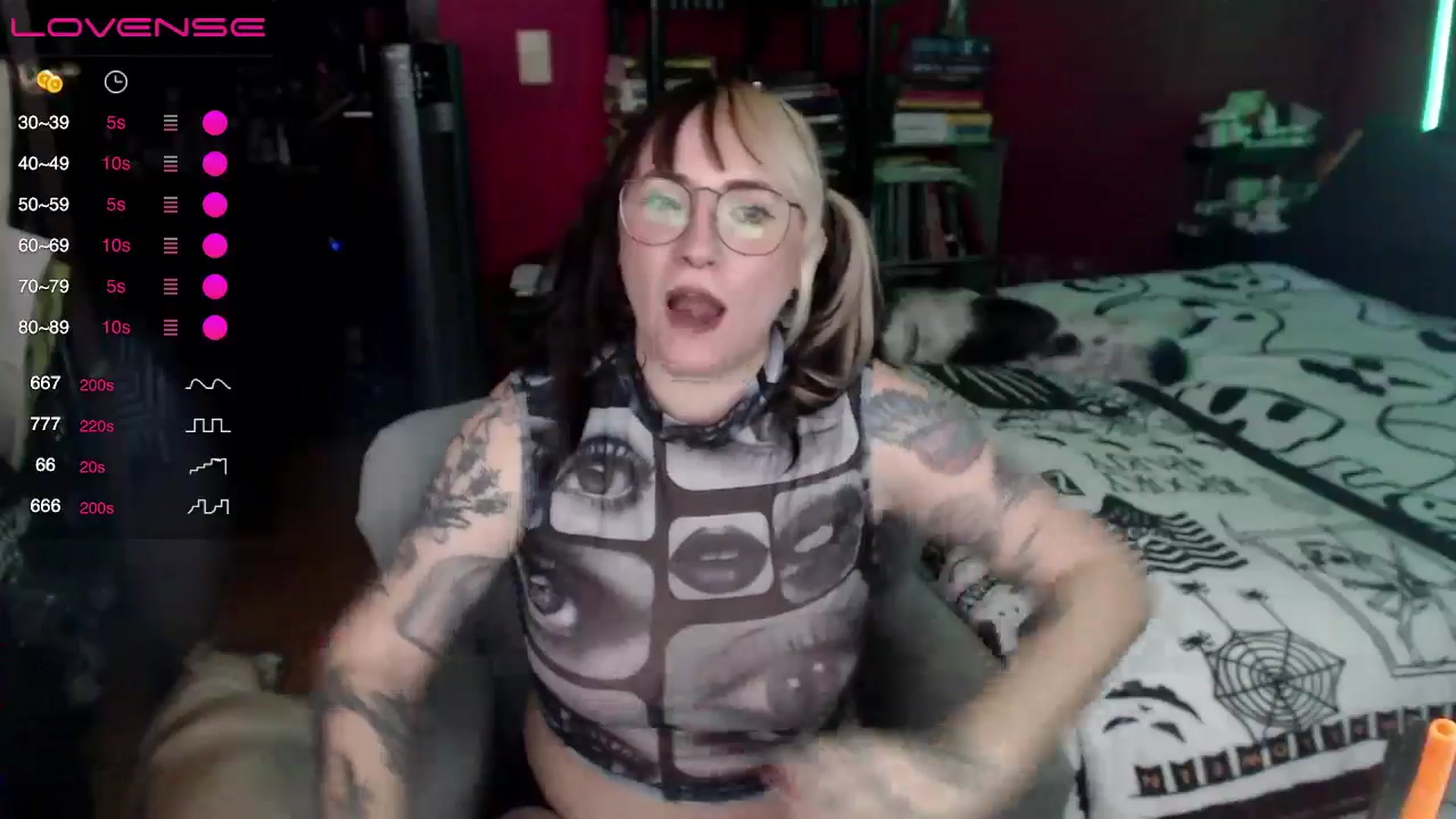 Gallery image thumbnail from AxeHallow's myfreecams stream on, 06/09/2024, 24:14 image 11 of 20
