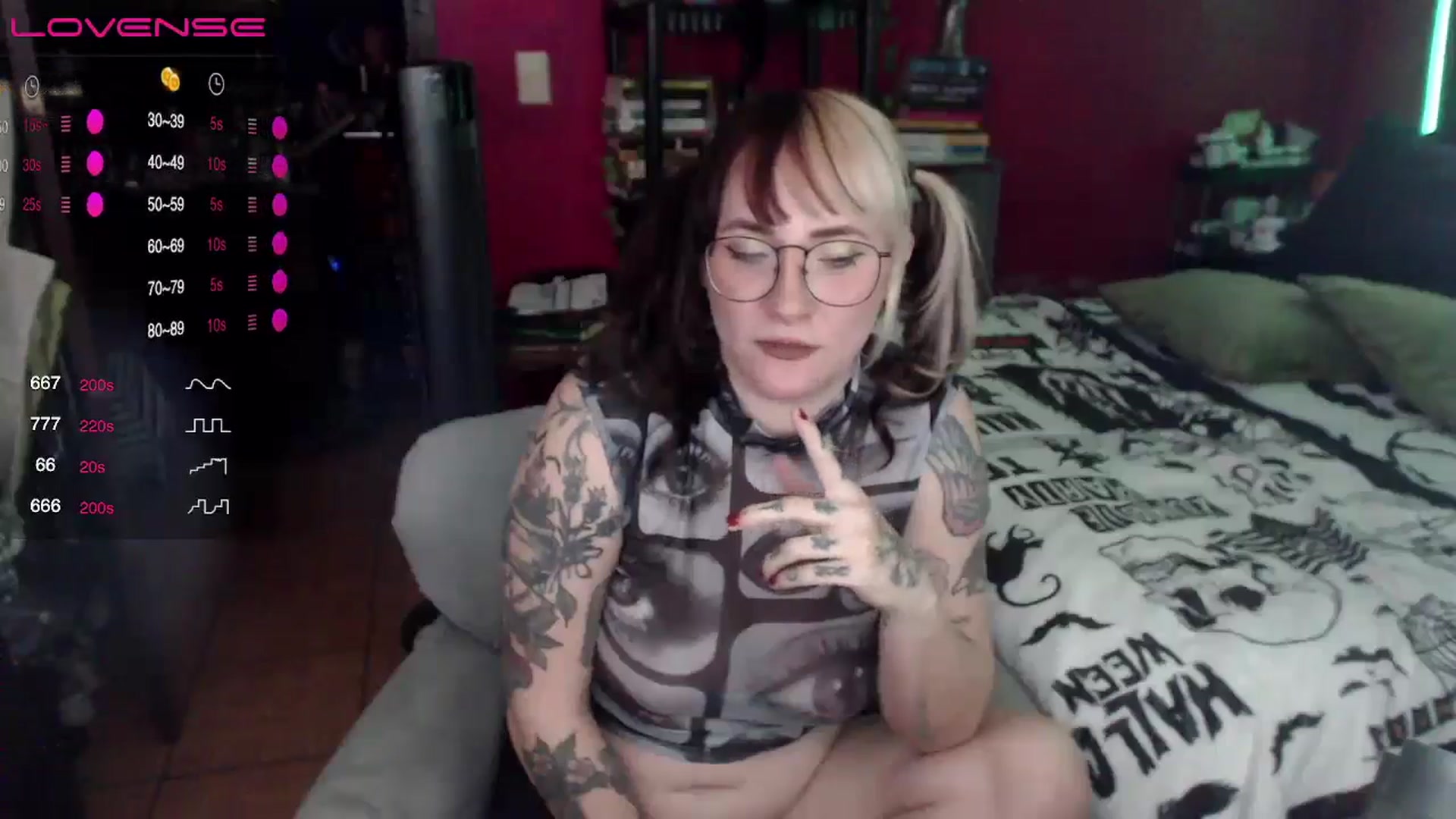 Gallery image thumbnail from AxeHallow's myfreecams stream on, 06/09/2024, 24:14 image 3 of 20
