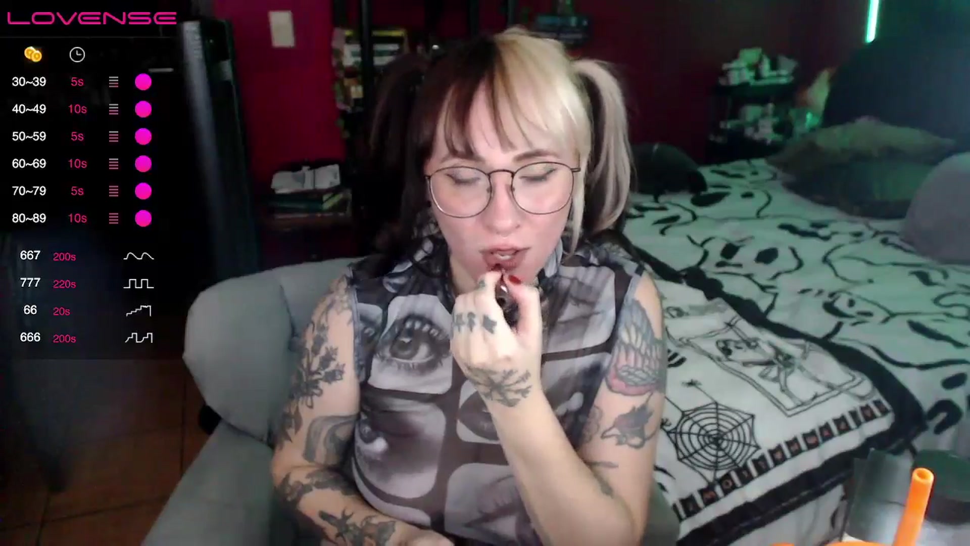 Gallery image thumbnail from AxeHallow's myfreecams stream on, 06/09/2024, 04:54 image 3 of 20
