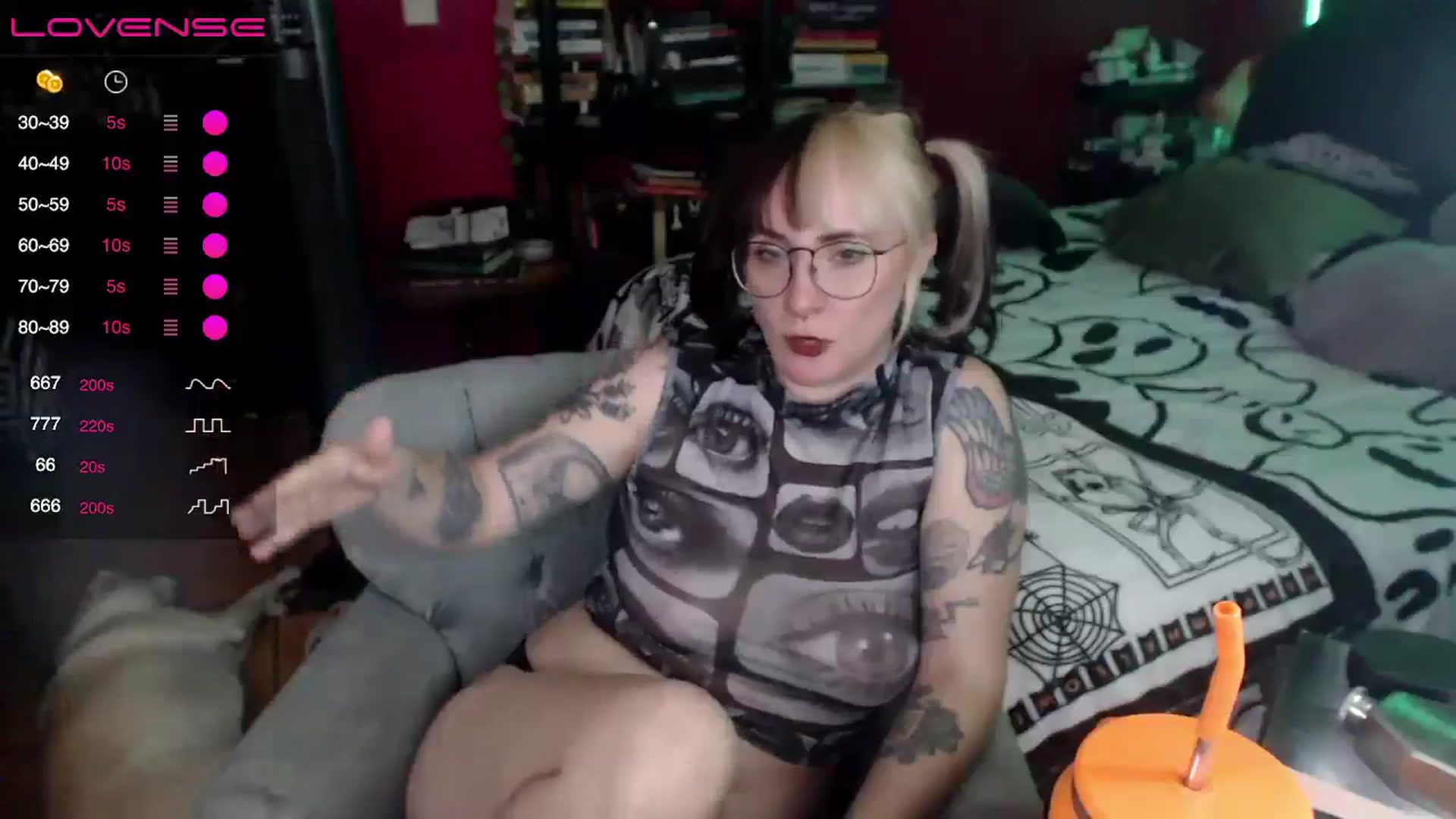 Gallery image thumbnail from AxeHallow's myfreecams stream on, 06/09/2024, 04:54 image 10 of 20