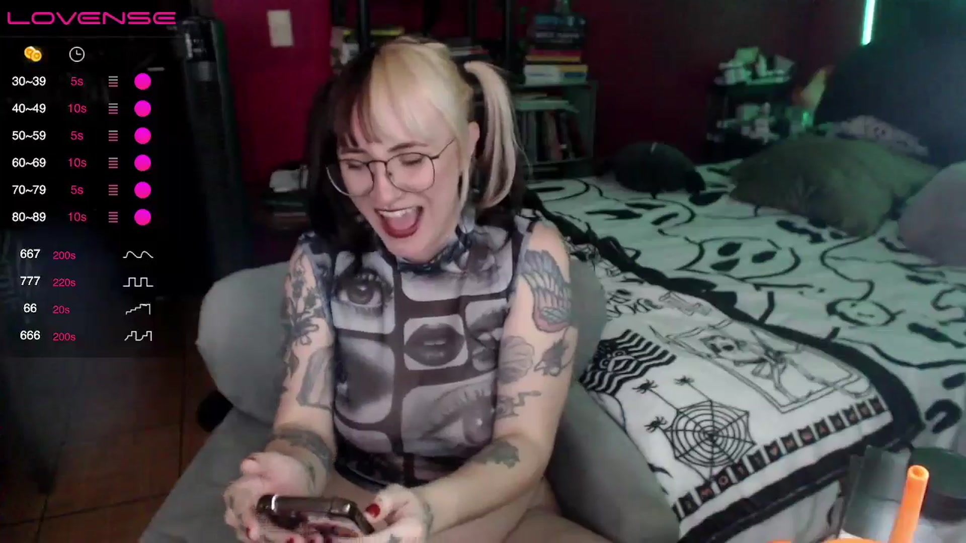 Gallery image thumbnail from AxeHallow's myfreecams stream on, 06/09/2024, 04:54 image 7 of 20