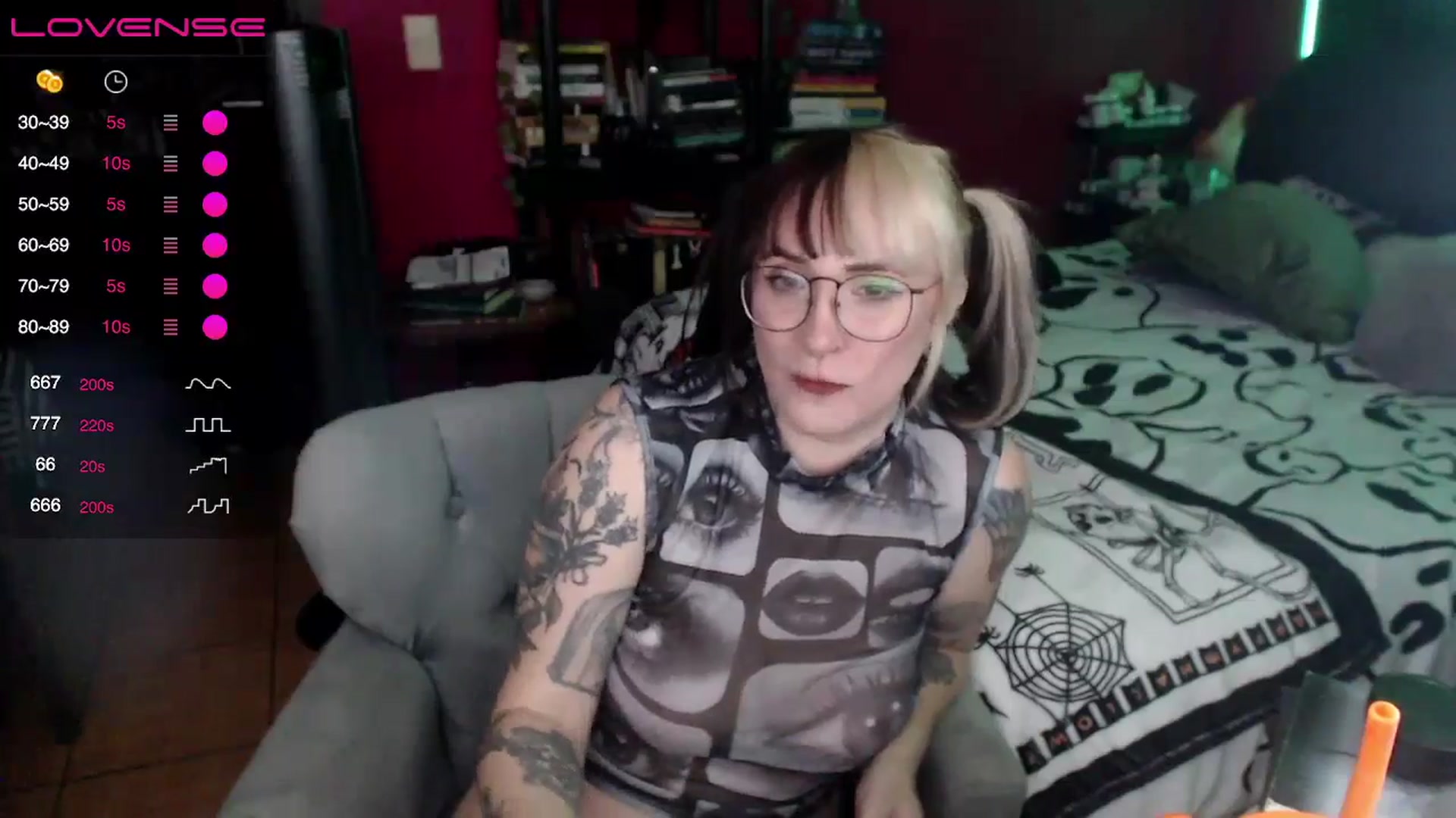 Gallery image thumbnail from AxeHallow's myfreecams stream on, 06/09/2024, 04:54 image 6 of 20