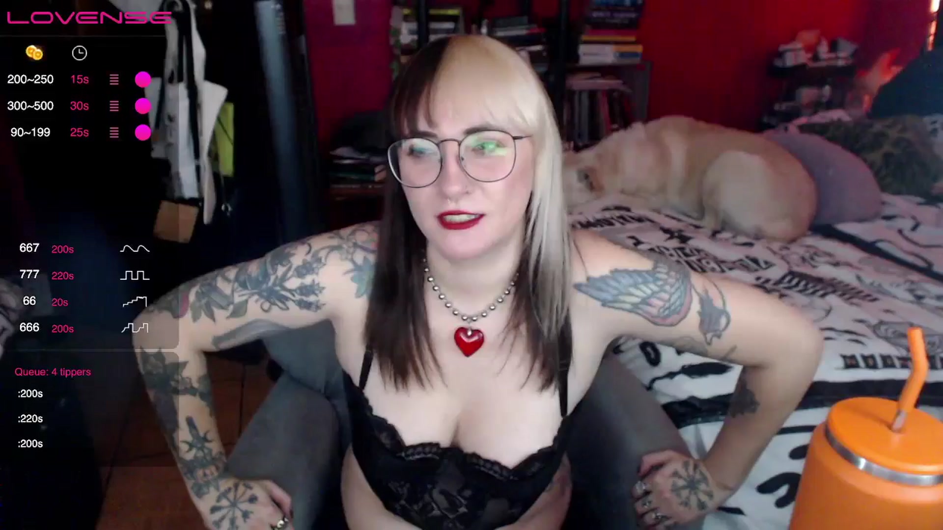 Gallery image thumbnail from AxeHallow's myfreecams stream on, 06/12/2024, 01:30 image 1 of 20