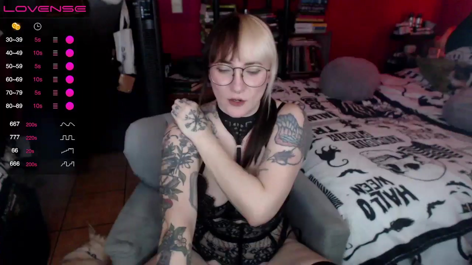 Gallery image thumbnail from AxeHallow's myfreecams stream on, 06/14/2024, 05:36 image 7 of 20