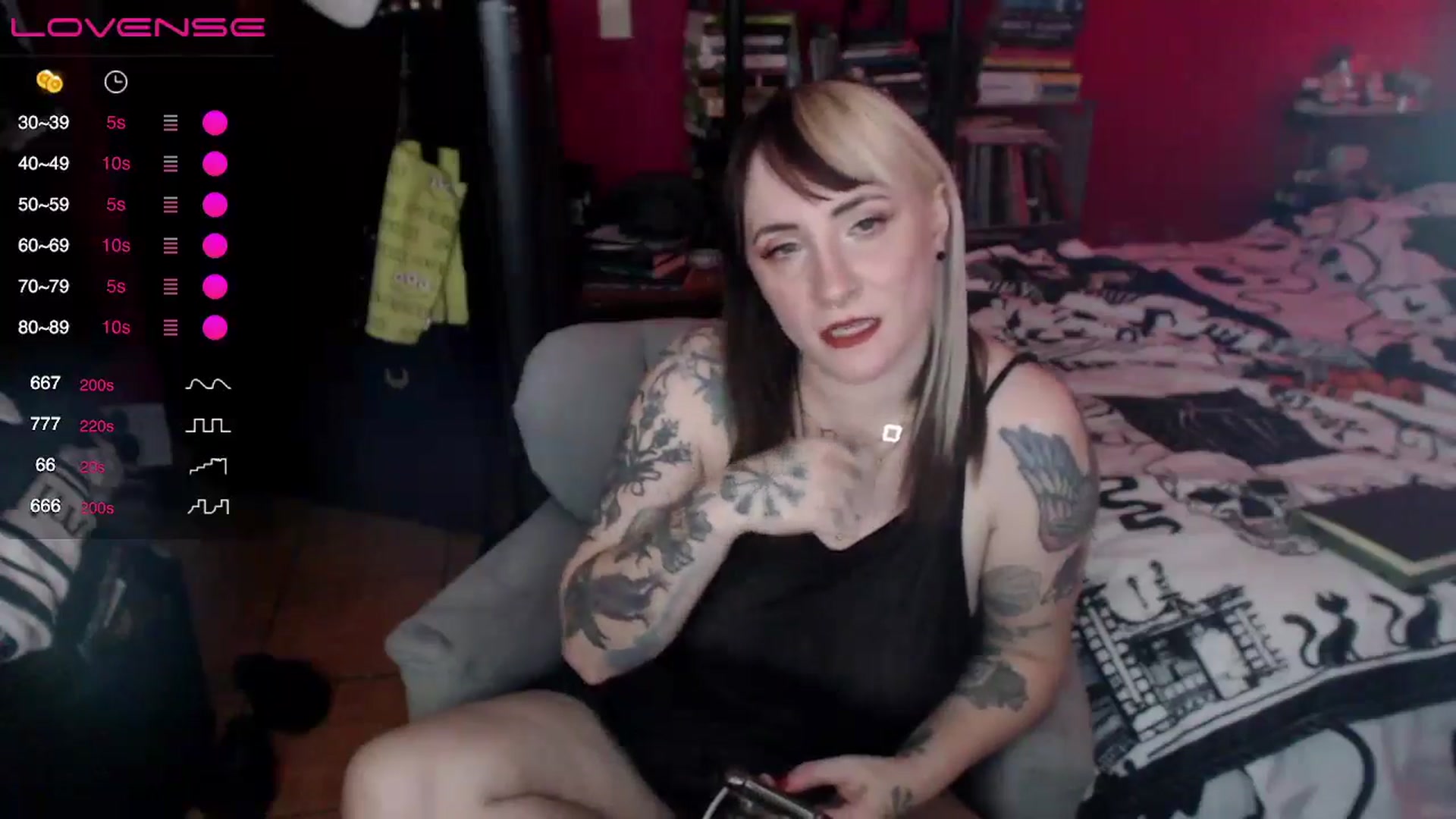 Gallery image thumbnail from AxeHallow's myfreecams stream on, 06/19/2024, 01:50 image 11 of 20