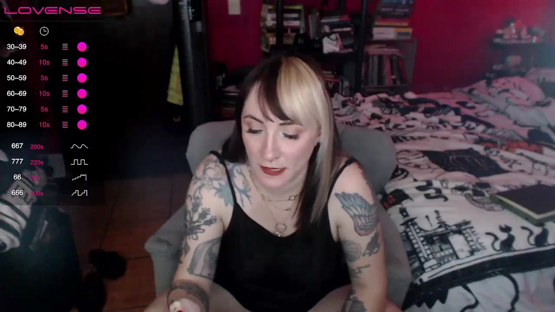 Gallery image thumbnail from AxeHallow's myfreecams stream on, 06/19/2024, 01:50 image 12 of 20