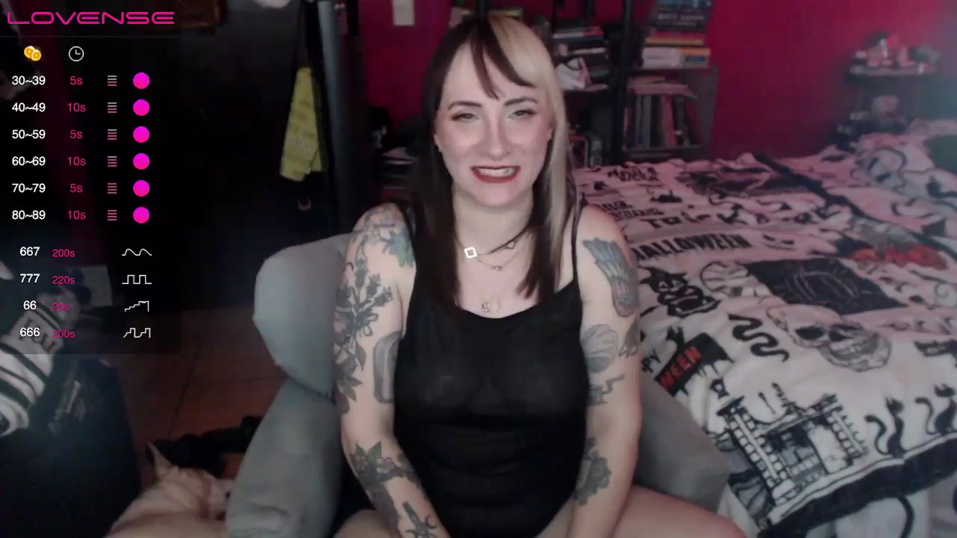Gallery image thumbnail from AxeHallow's myfreecams stream on, 06/19/2024, 01:50 image 5 of 20