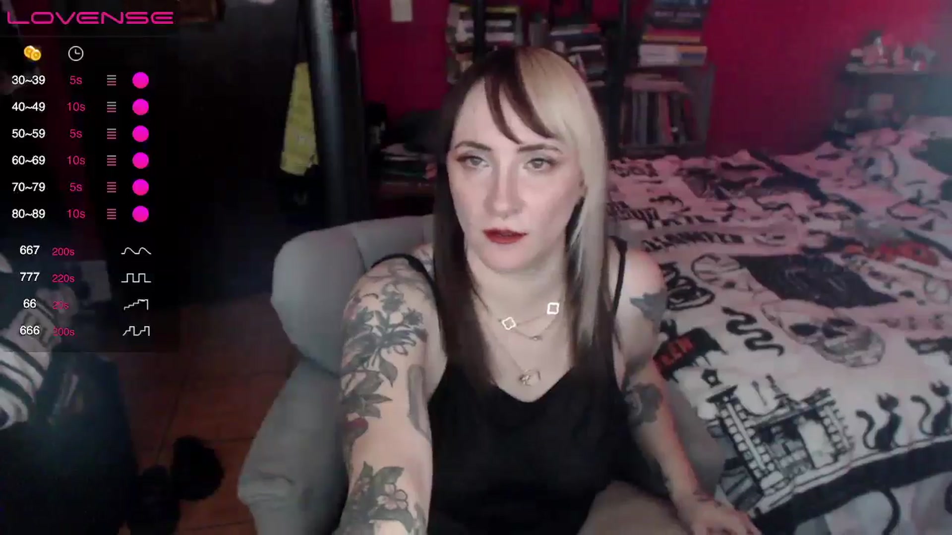 Gallery image thumbnail from AxeHallow's myfreecams stream on, 06/19/2024, 01:50 image 6 of 20