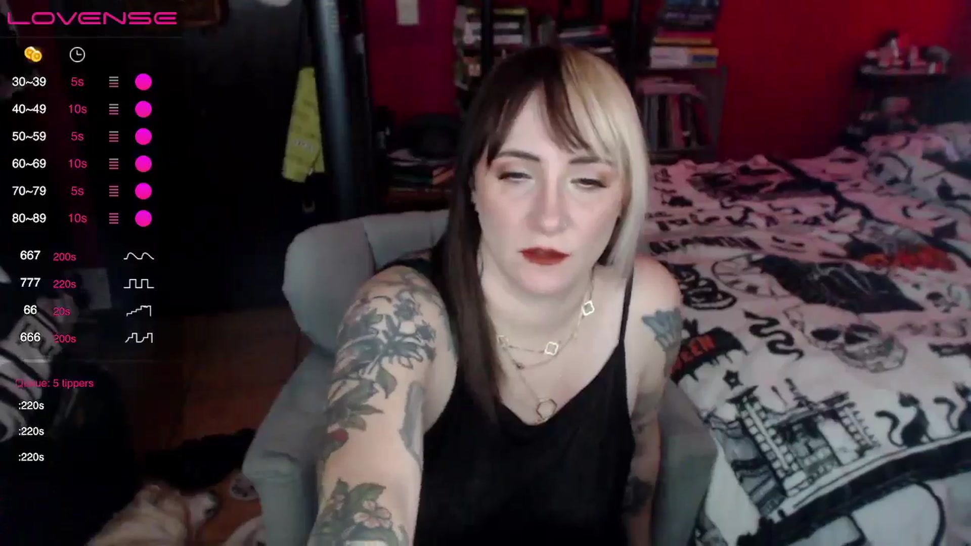 Gallery image thumbnail from AxeHallow's myfreecams stream on, 06/19/2024, 01:50 image 2 of 20