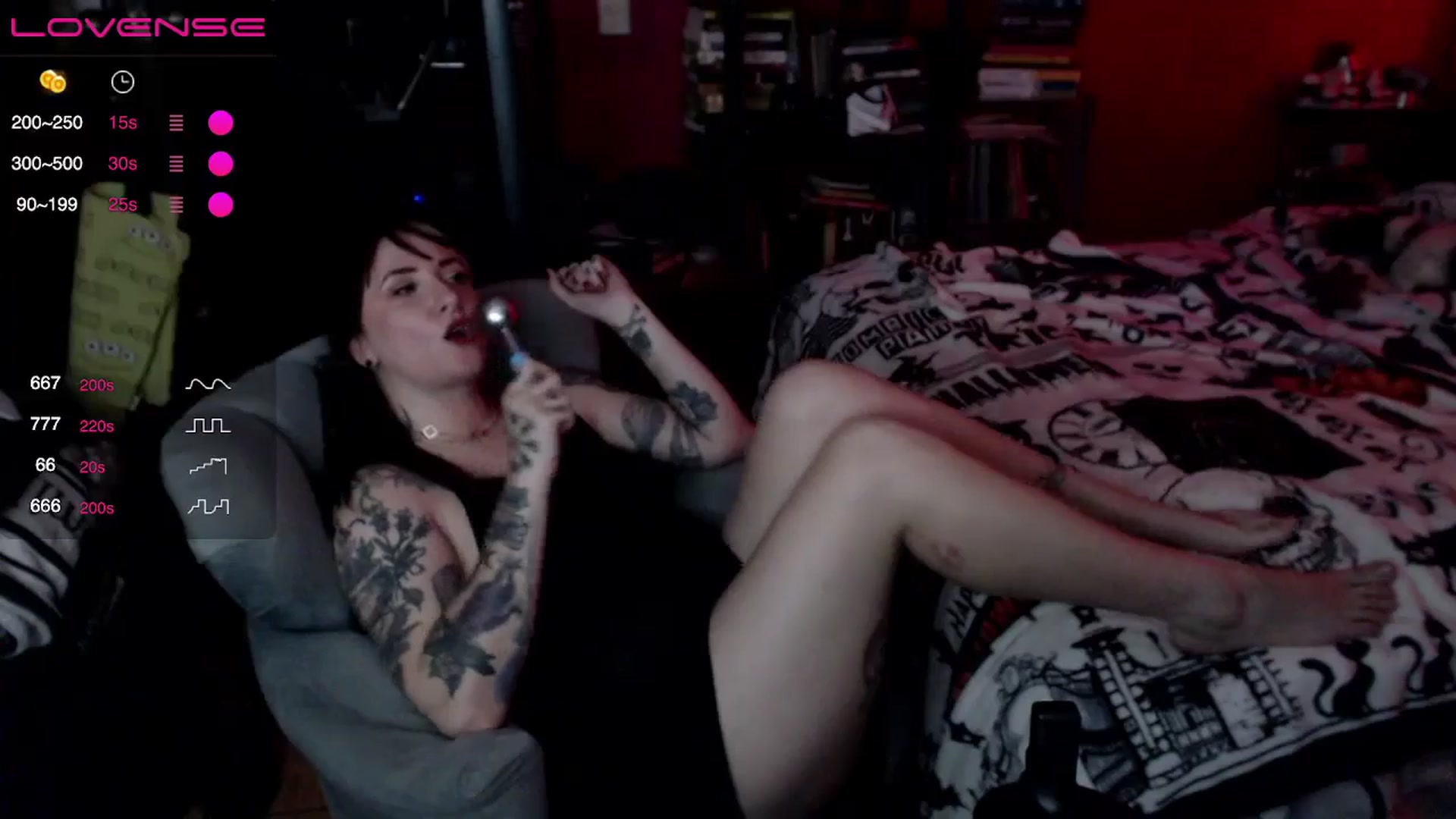Gallery image thumbnail from AxeHallow's myfreecams stream on, 06/19/2024, 01:50 image 16 of 20
