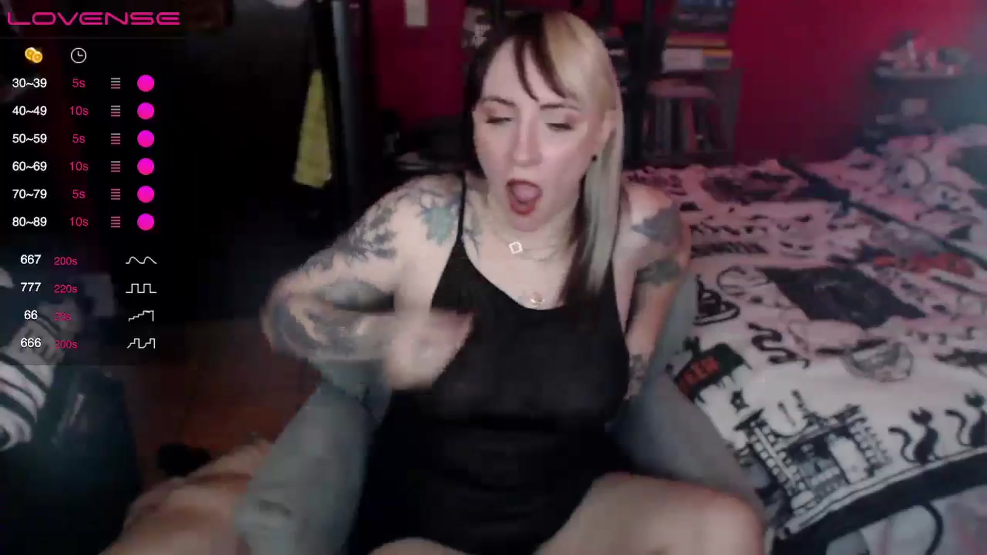 Gallery image thumbnail from AxeHallow's myfreecams stream on, 06/19/2024, 01:50 image 8 of 20