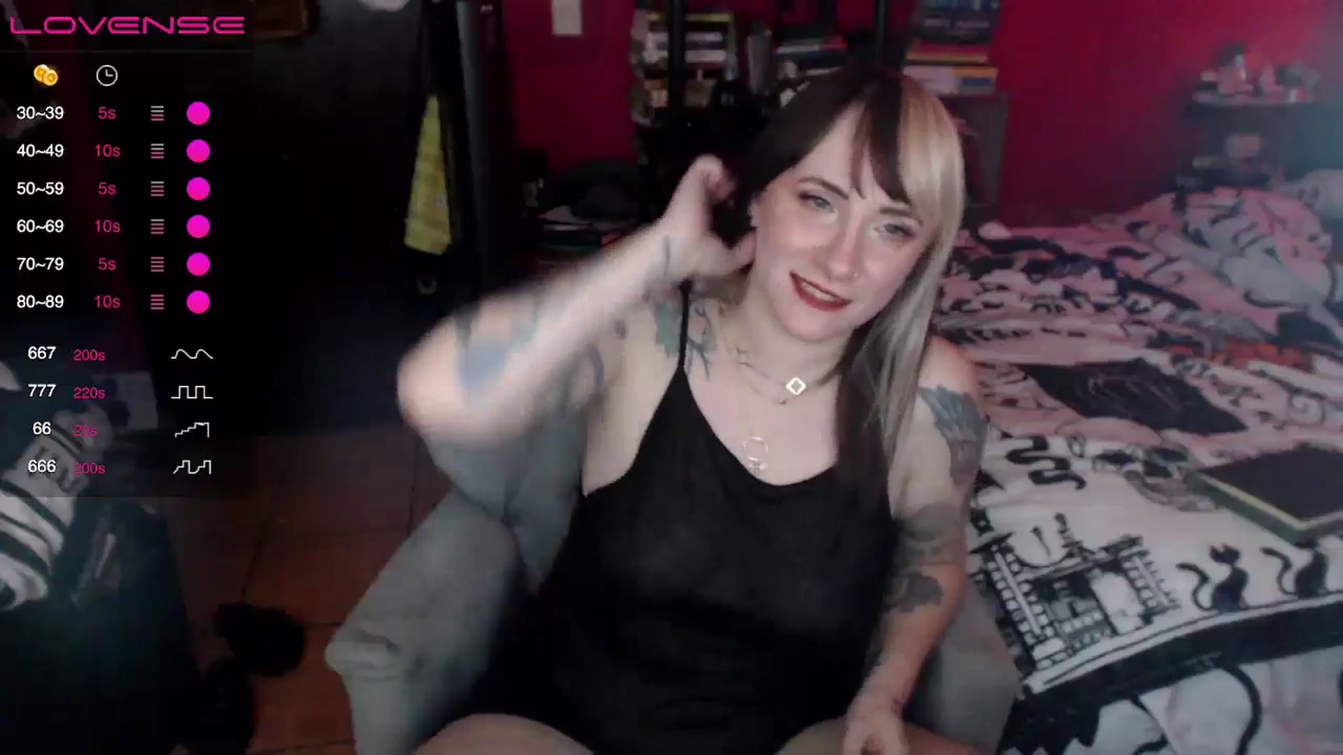 Gallery image thumbnail from AxeHallow's myfreecams stream on, 06/19/2024, 01:50 image 13 of 20