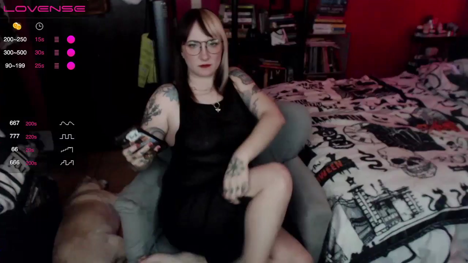Gallery image thumbnail from AxeHallow's myfreecams stream on, 06/19/2024, 01:50 image 1 of 20