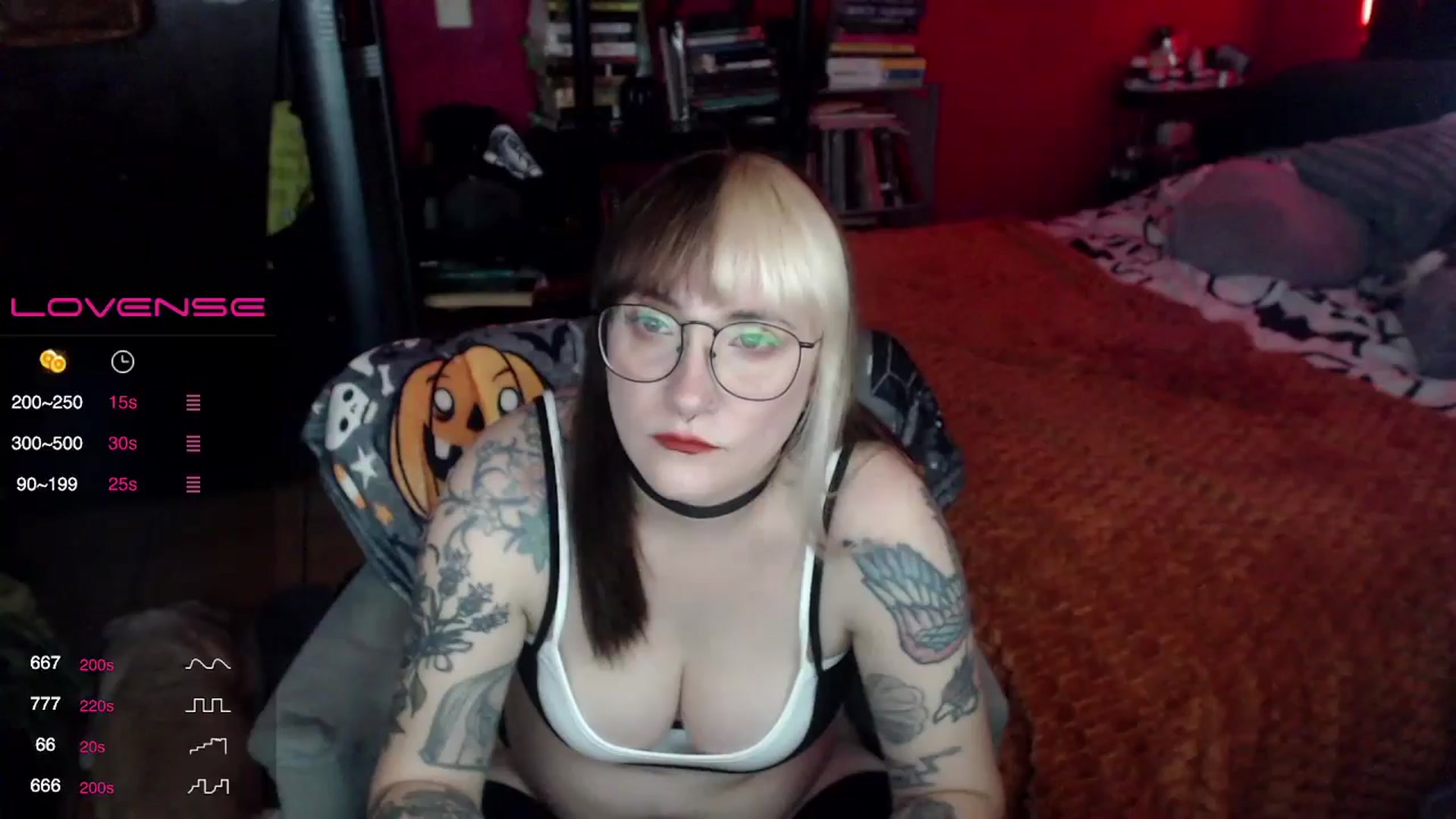 Gallery image thumbnail from AxeHallow's myfreecams stream on, 06/27/2024, 23:24 image 18 of 20
