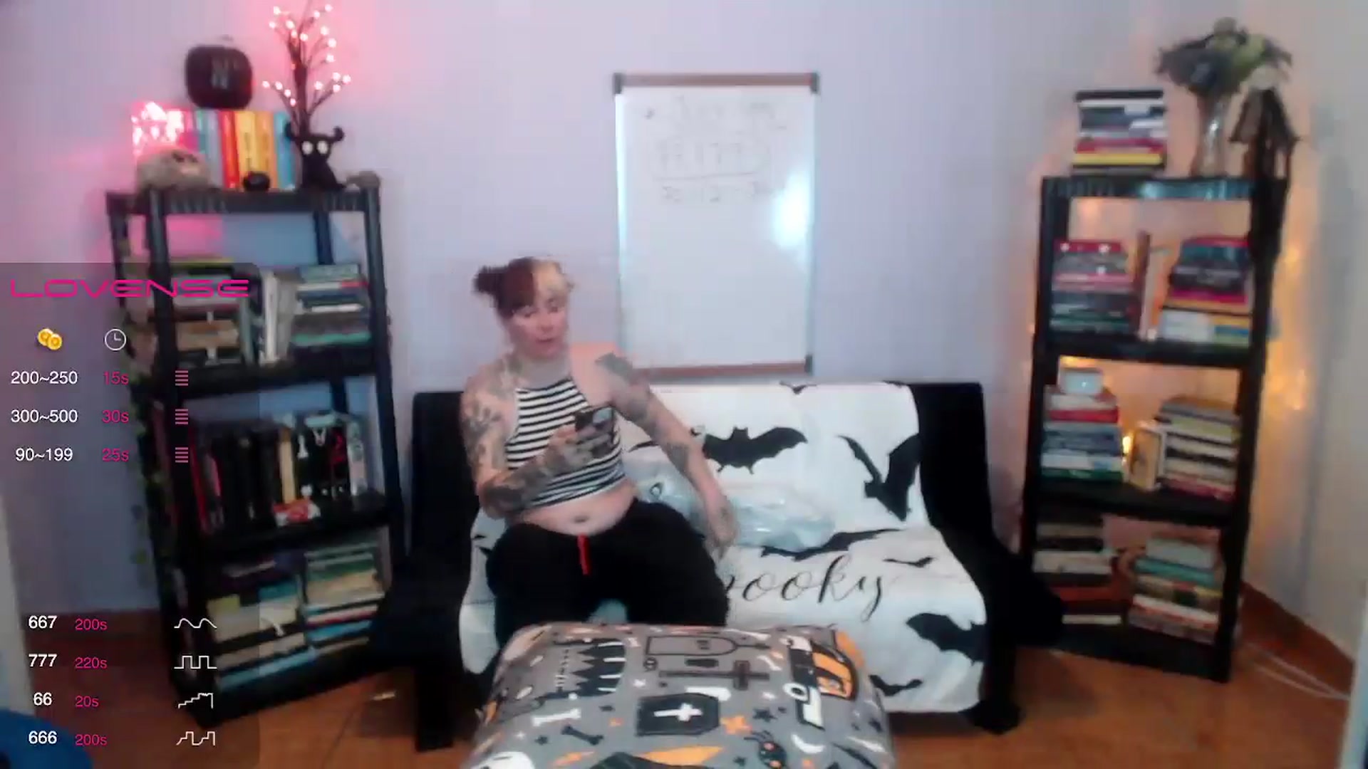Gallery image thumbnail from AxeHallow's myfreecams stream on, 07/08/2024, 24:00 image 6 of 20