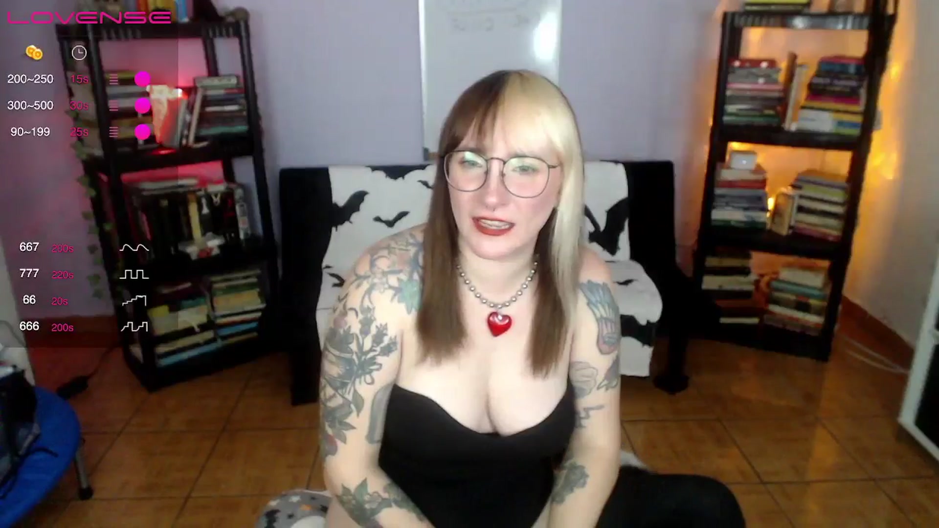 Gallery image thumbnail from AxeHallow's myfreecams stream on, 07/08/2024, 24:00 image 15 of 20