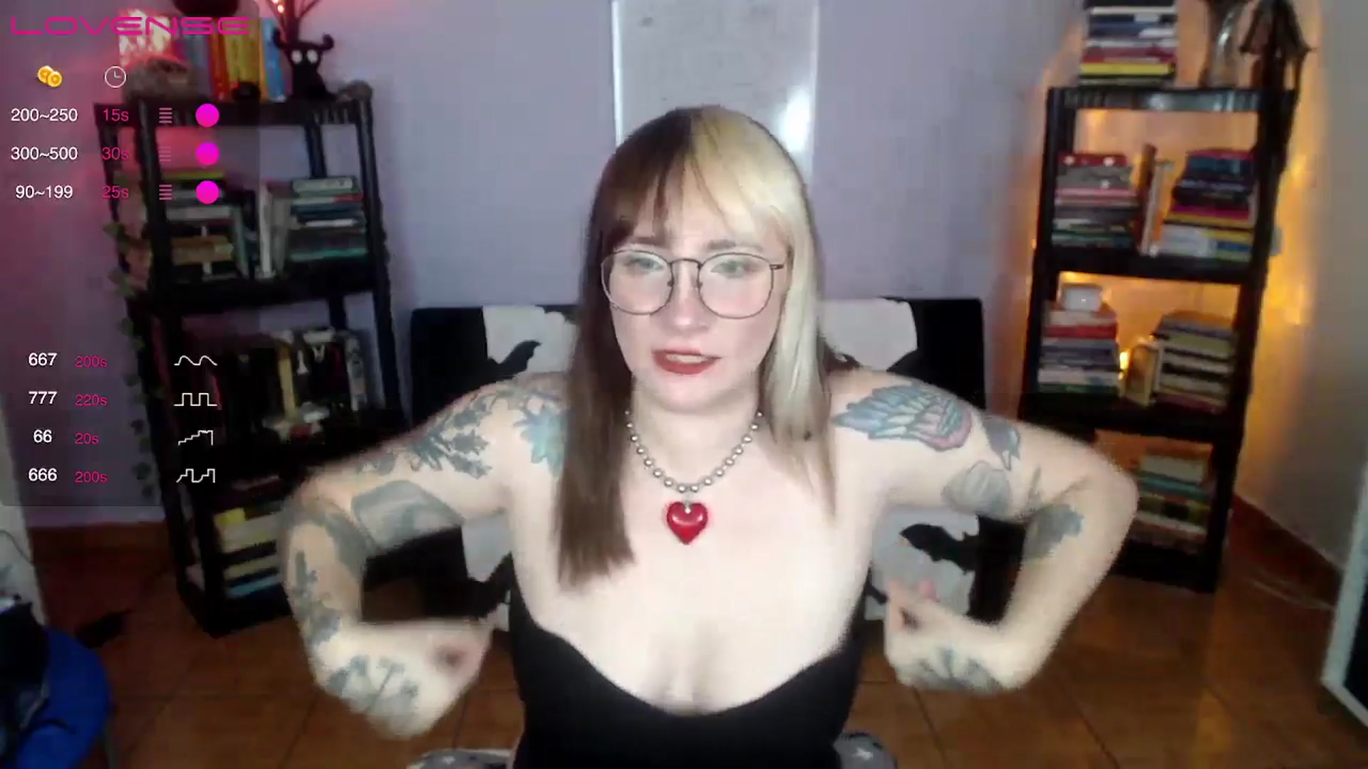 Gallery image thumbnail from AxeHallow's myfreecams stream on, 07/08/2024, 24:00 image 12 of 20