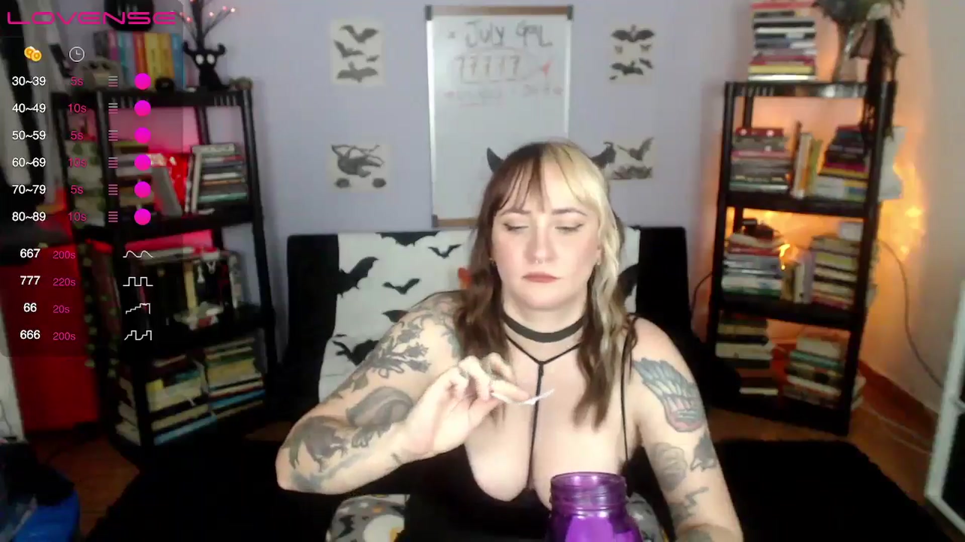 Gallery image thumbnail from AxeHallow's myfreecams stream on, 07/09/2024, 07:40 image 6 of 20