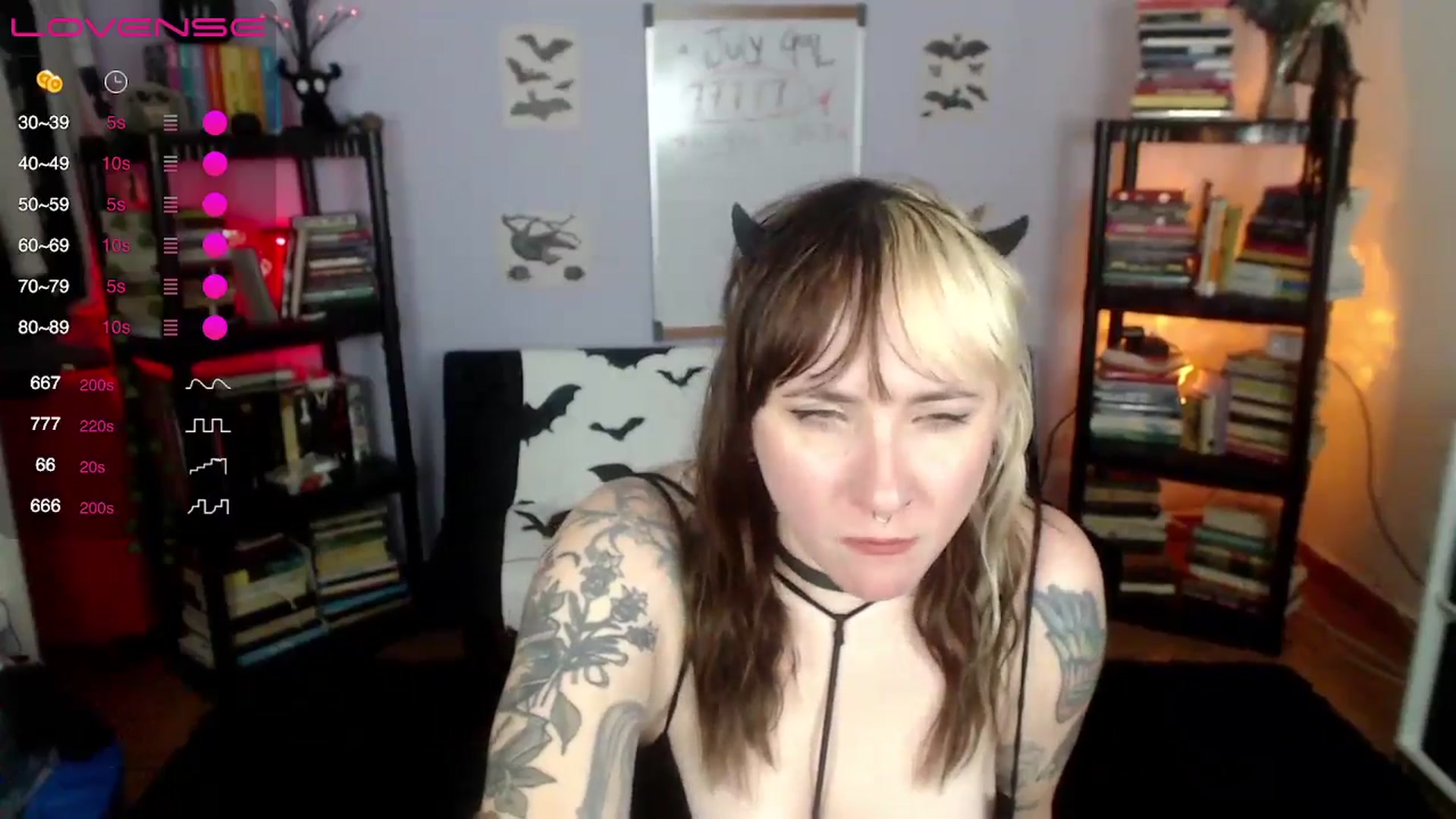 Gallery image thumbnail from AxeHallow's myfreecams stream on, 07/09/2024, 07:40 image 17 of 20