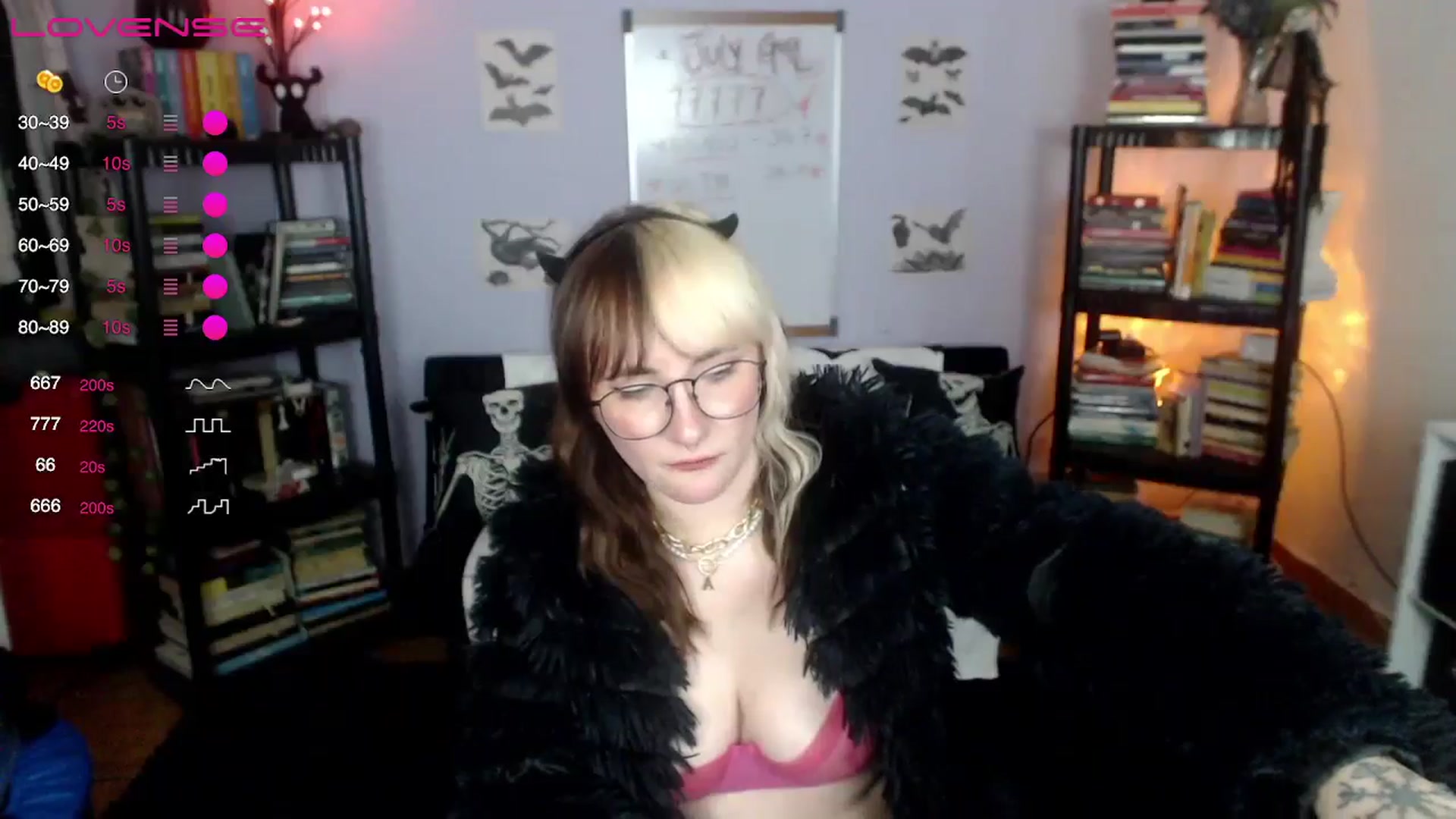 Gallery image thumbnail from AxeHallow's myfreecams stream on, 07/12/2024, 01:39 image 17 of 20