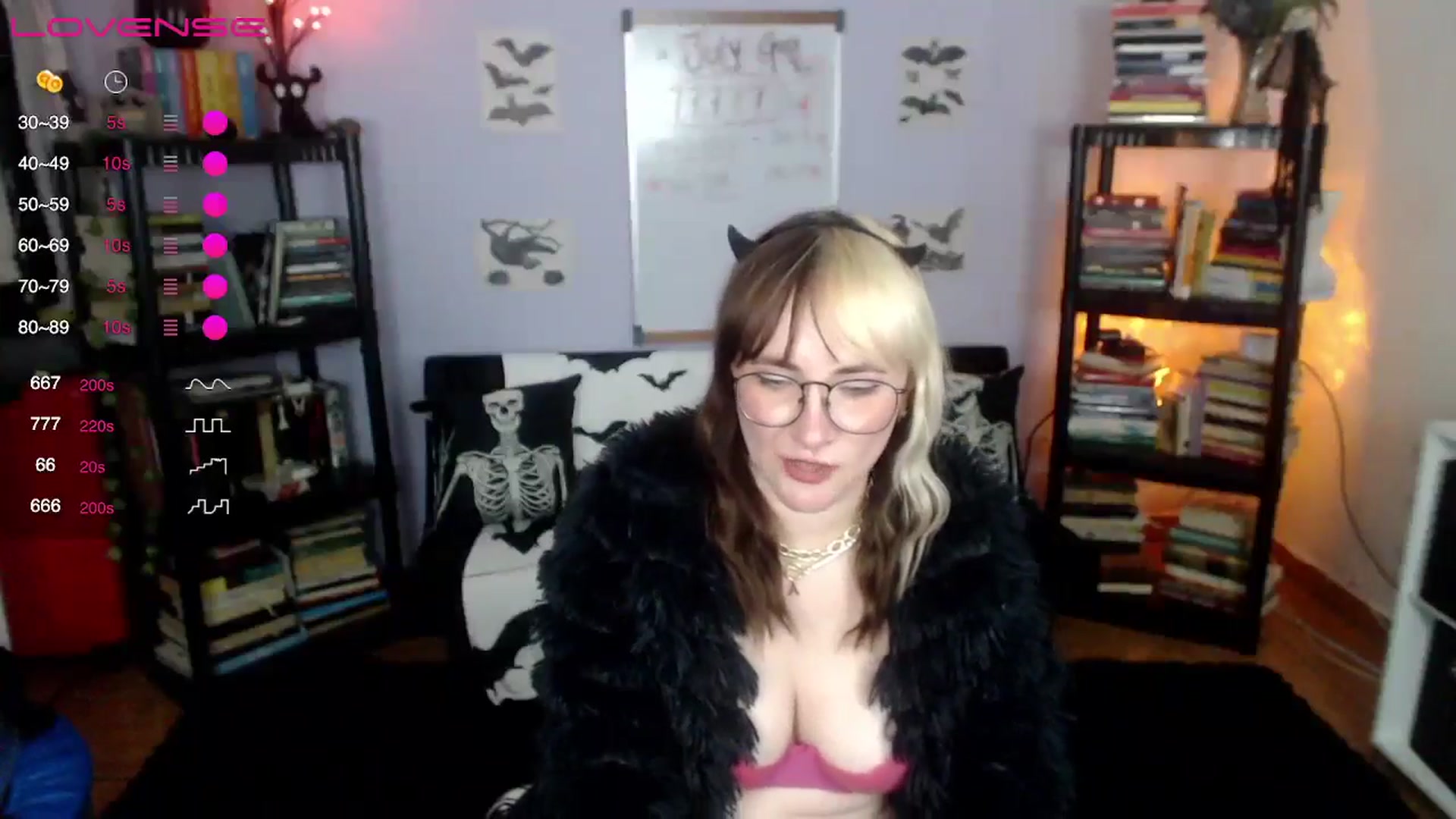 Gallery image thumbnail from AxeHallow's myfreecams stream on, 07/12/2024, 01:39 image 11 of 20