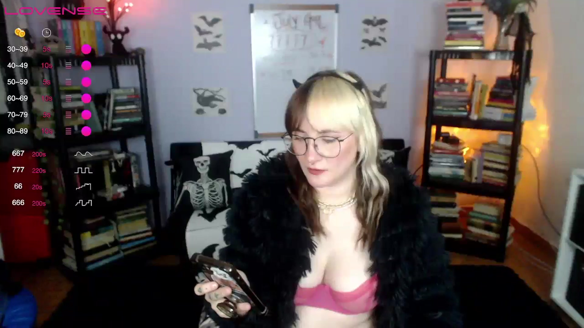 Gallery image thumbnail from AxeHallow's myfreecams stream on, 07/12/2024, 01:39 image 18 of 20