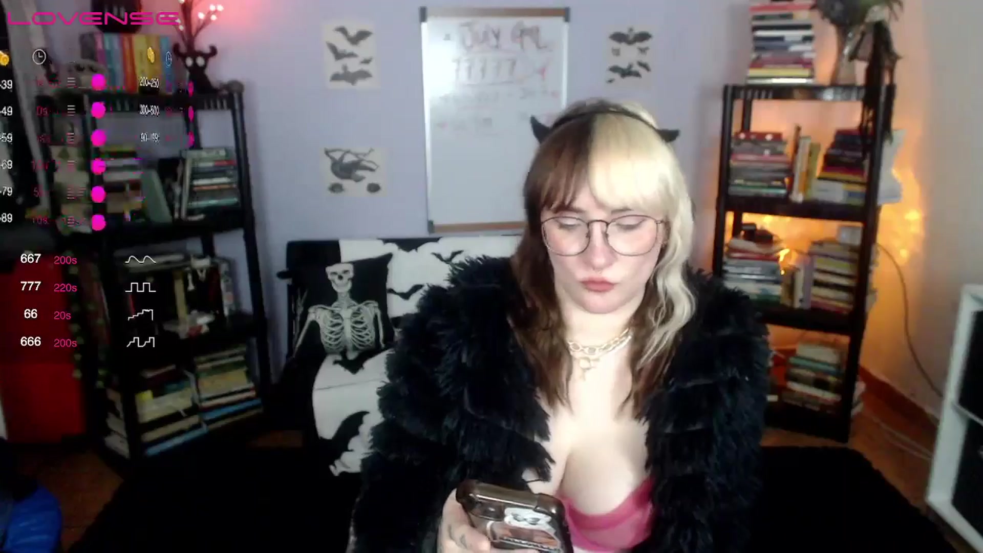 Gallery image thumbnail from AxeHallow's myfreecams stream on, 07/12/2024, 01:43 image 19 of 20