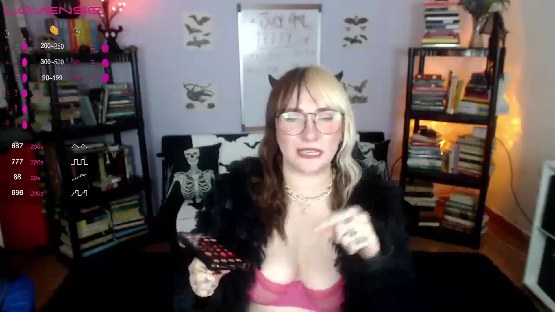 Gallery image thumbnail from AxeHallow's myfreecams stream on, 07/12/2024, 01:43 image 4 of 20