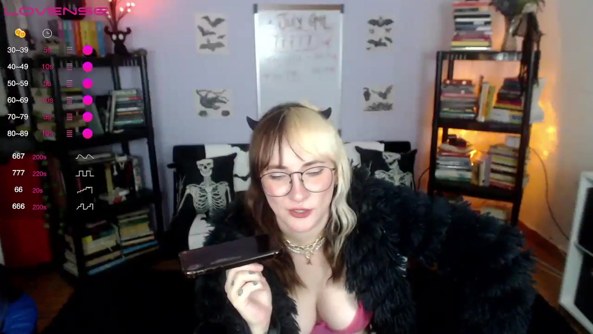 Gallery image thumbnail from AxeHallow's myfreecams stream on, 07/12/2024, 01:43 image 3 of 20