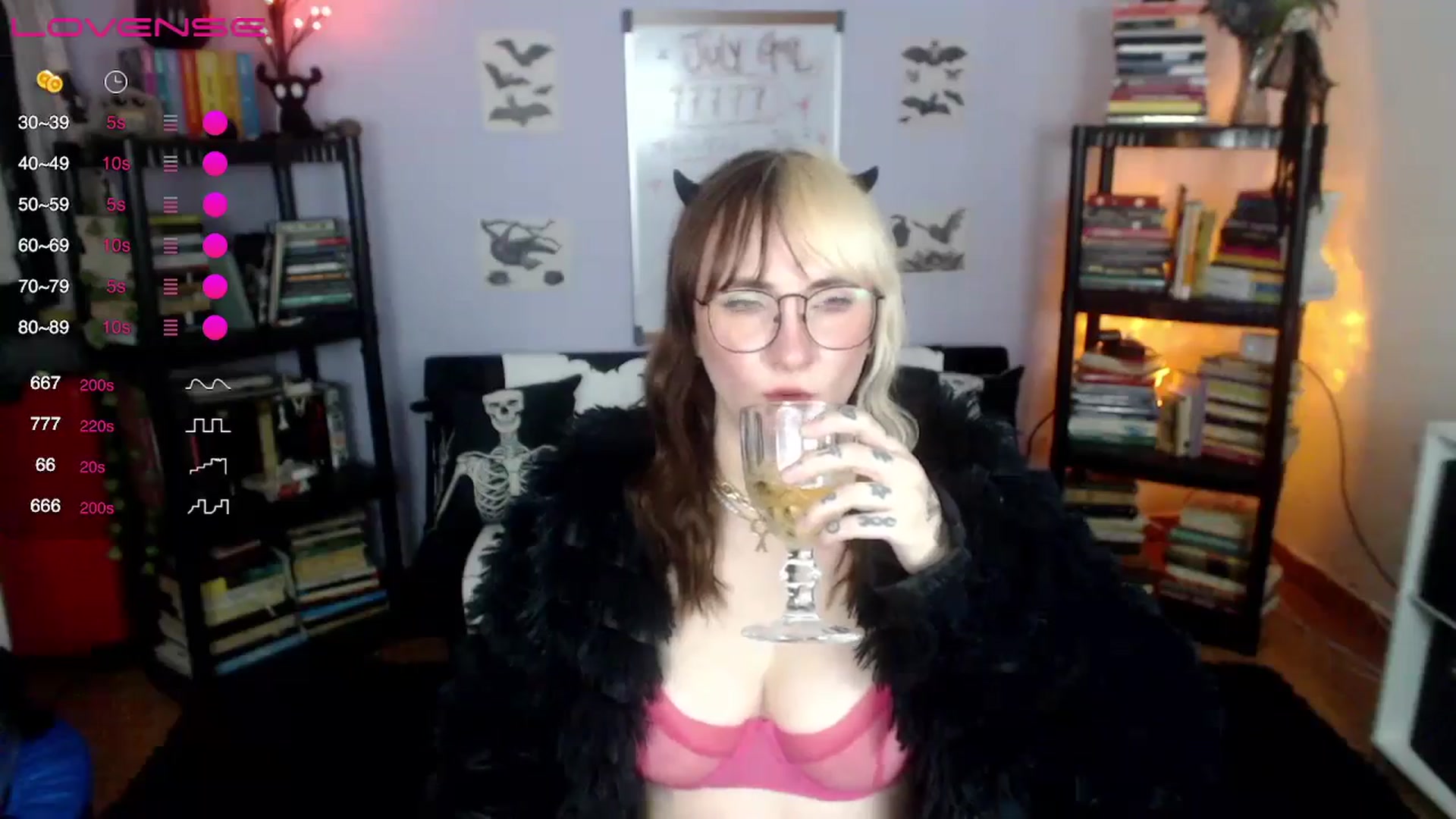 Gallery image thumbnail from AxeHallow's myfreecams stream on, 07/12/2024, 01:43 image 9 of 20