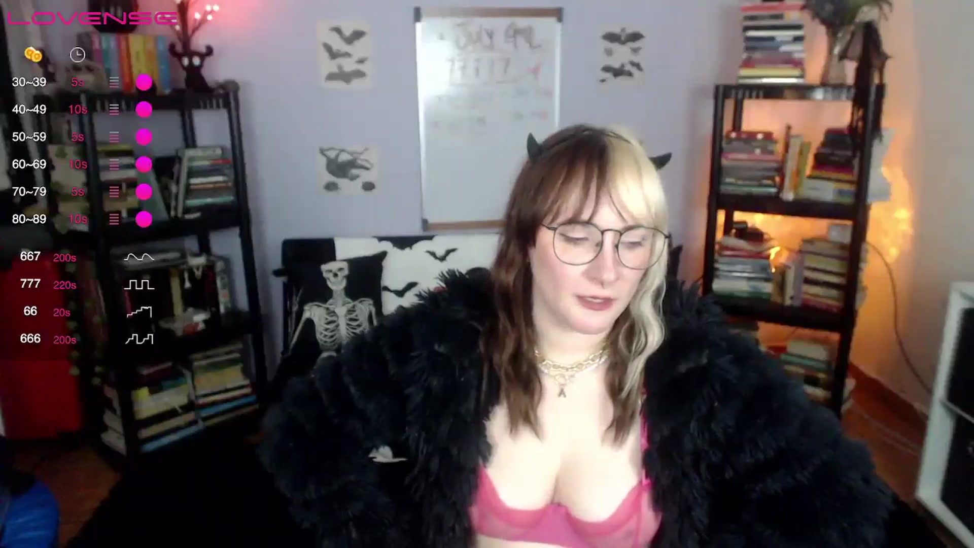 Gallery image thumbnail from AxeHallow's myfreecams stream on, 07/12/2024, 02:19 image 16 of 20