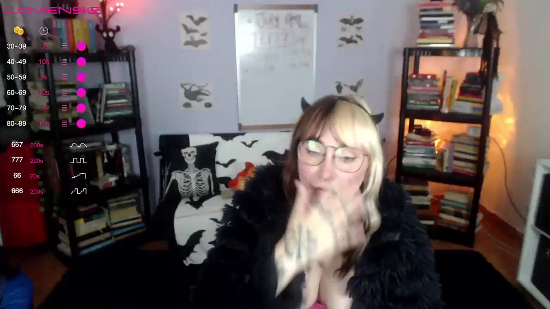Gallery image thumbnail from AxeHallow's myfreecams stream on, 07/12/2024, 02:19 image 15 of 20